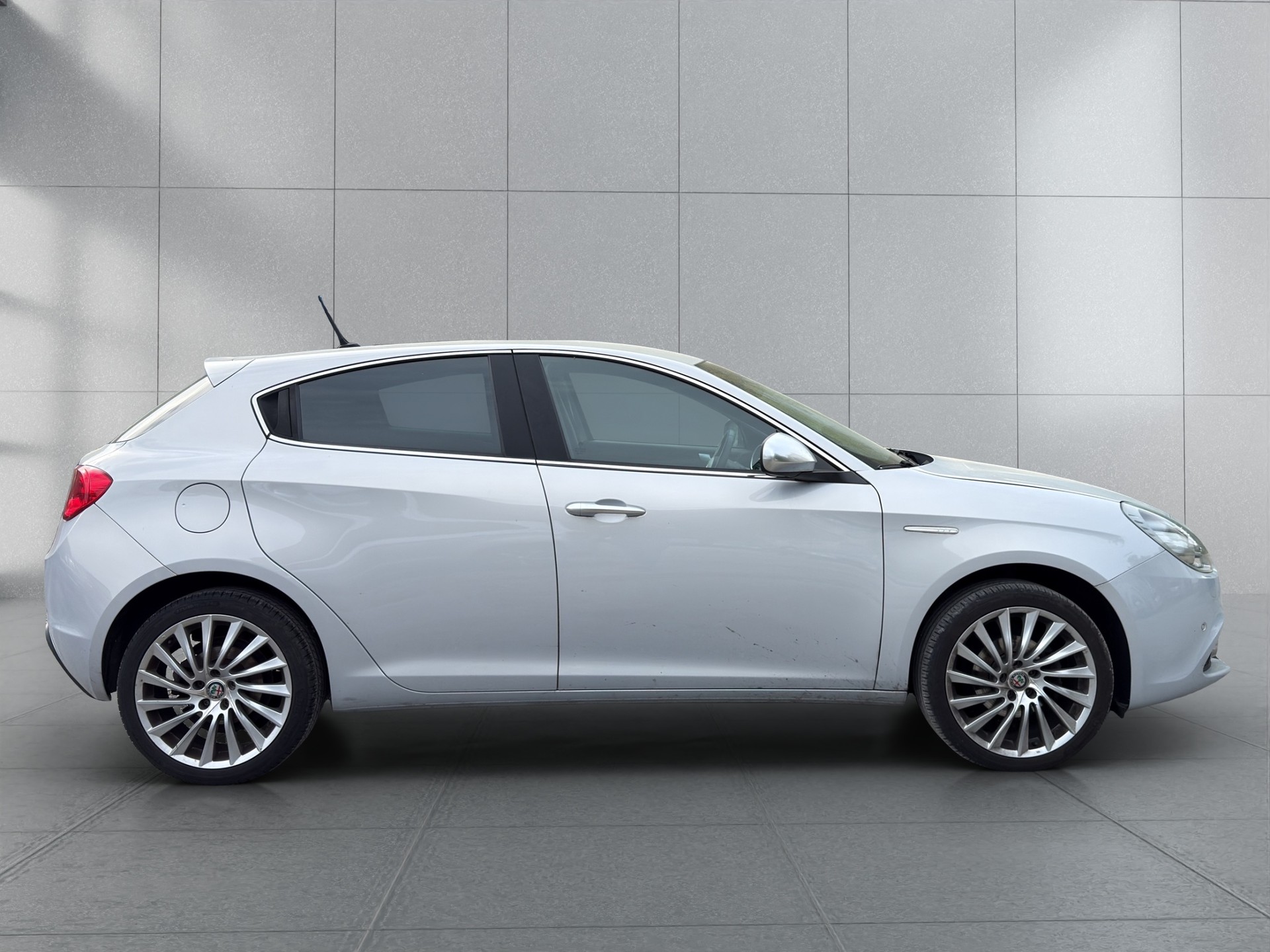ALFA ROMEO Giulietta 1.4 T-image-4