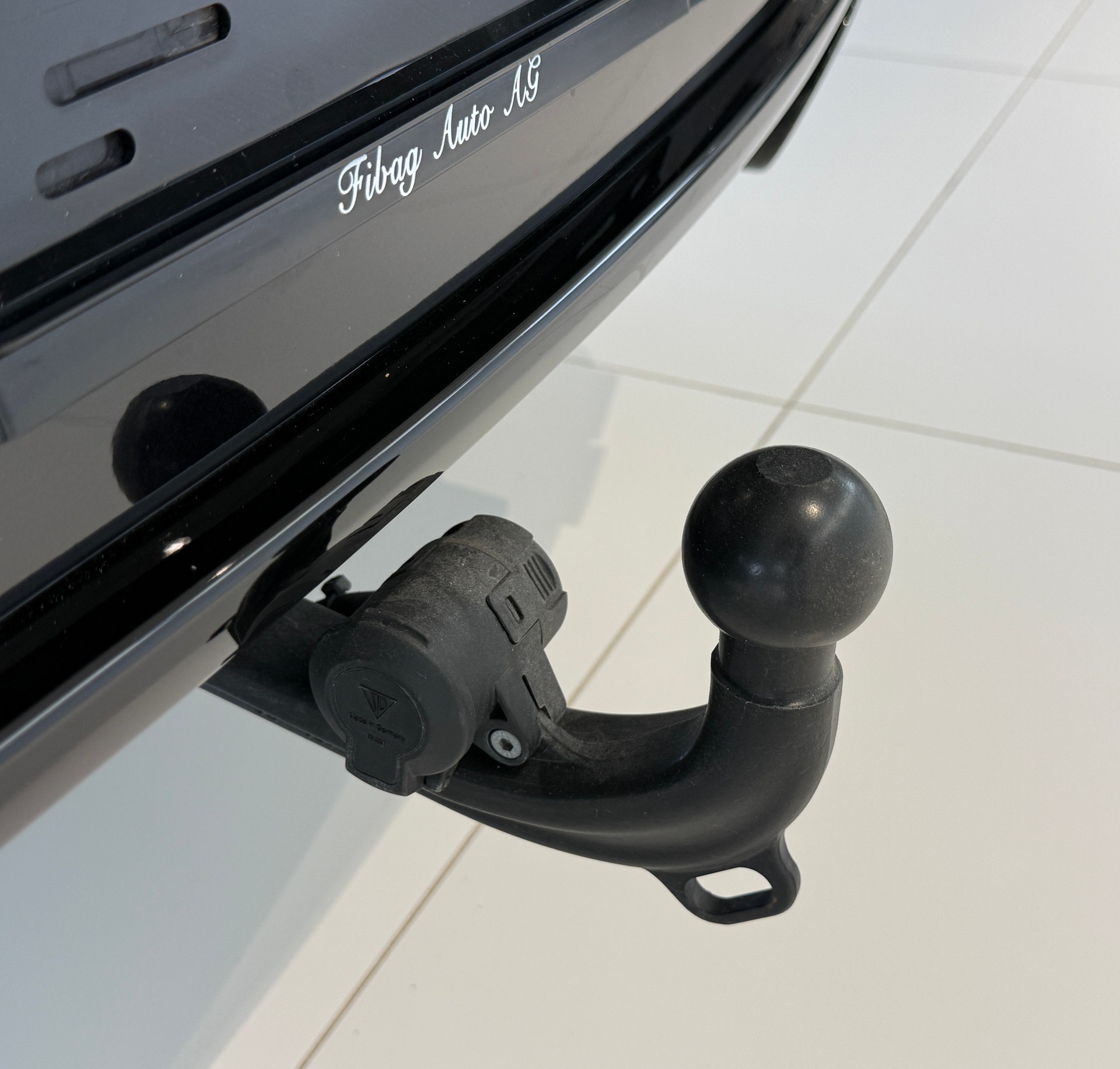 PORSCHE Macan Turbo PDK ***CH-Fahrzeug***Panoramadach***Distanzregler***Lenkradheizung***Luftfederung***Neuwertig***-image-39