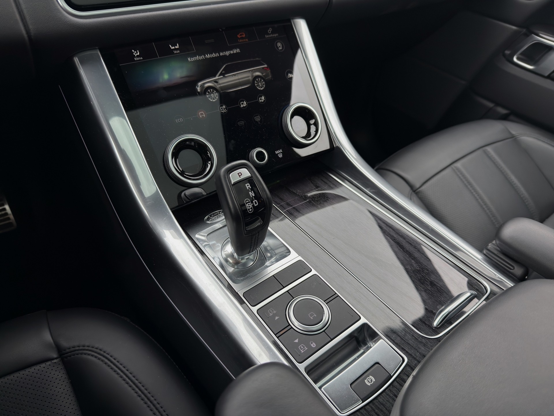 LAND ROVER Range Rover Sport D250 3.0D I6 MHEV HSE Dynamic Automatic-image-15