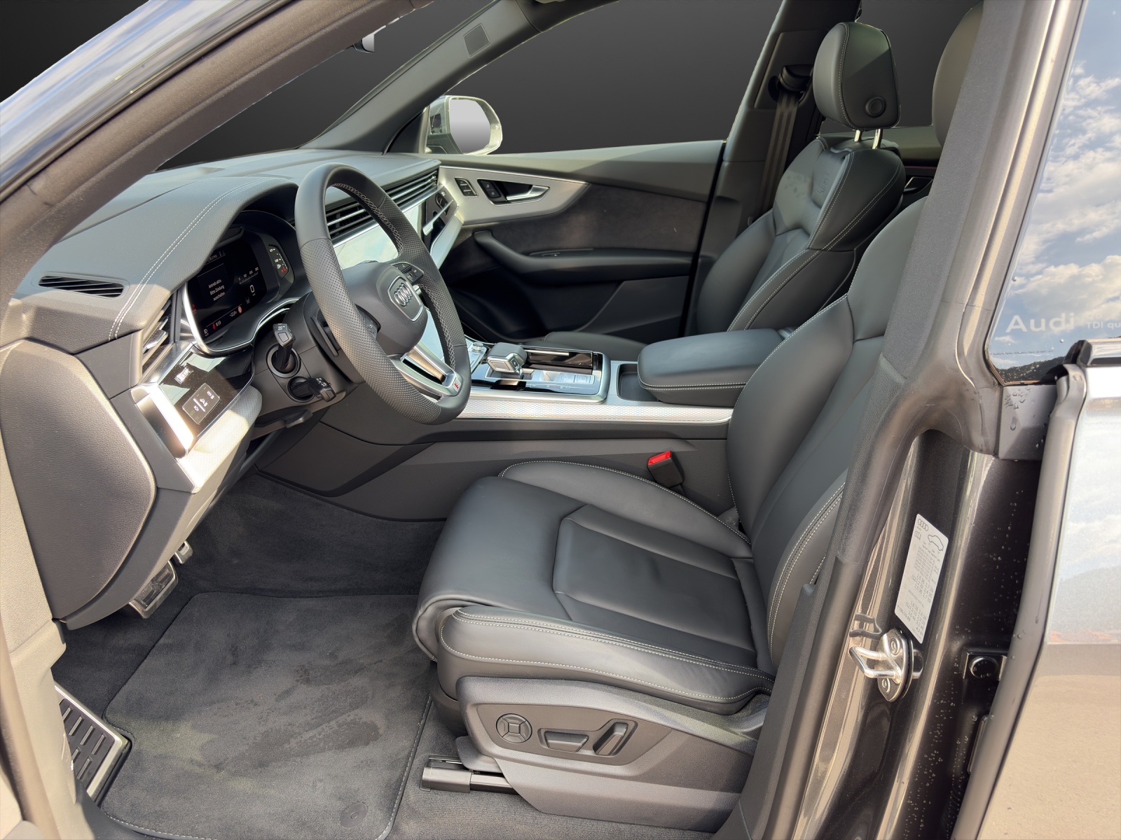 AUDI Q8 SUV TDI quattro 210 kW tiptronic-image-8