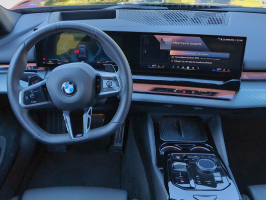 BMW 520d xDr 48V Tour M Sport-image-10