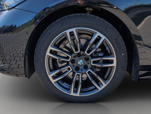 BMW 520d xDr 48V Tour M Sport-image-13