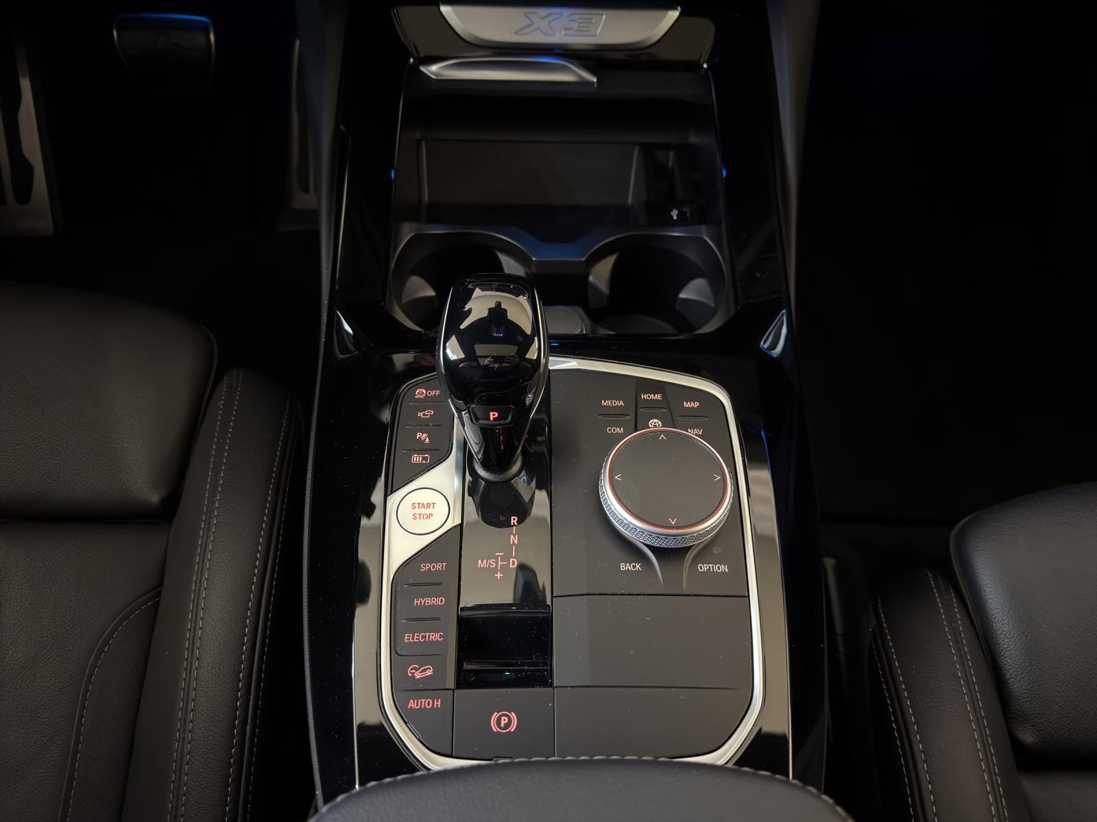 BMW X3 30e xDrive M-SportPaket-image-16