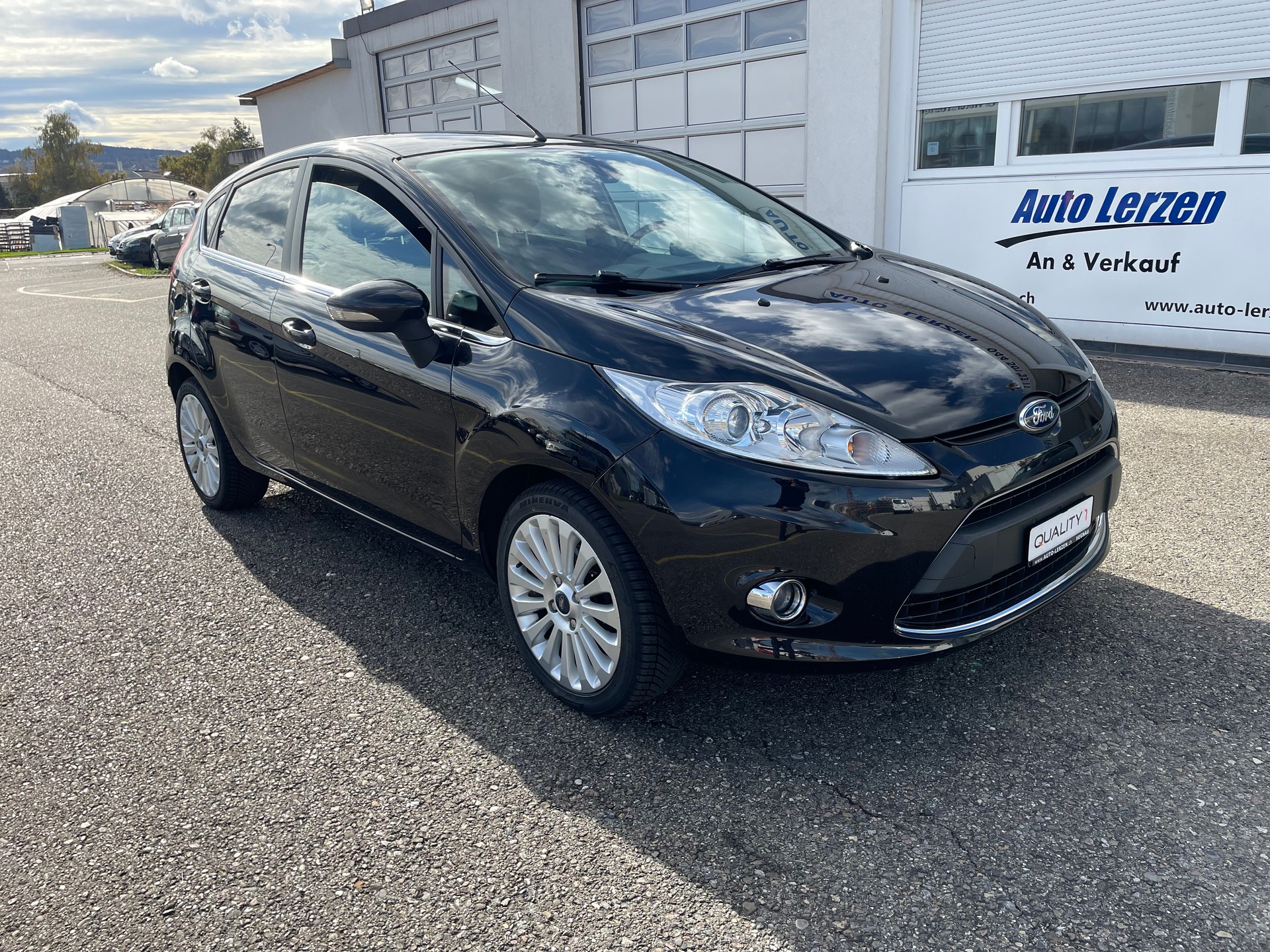 FORD Fiesta 1.4 16V Titanium-image-0