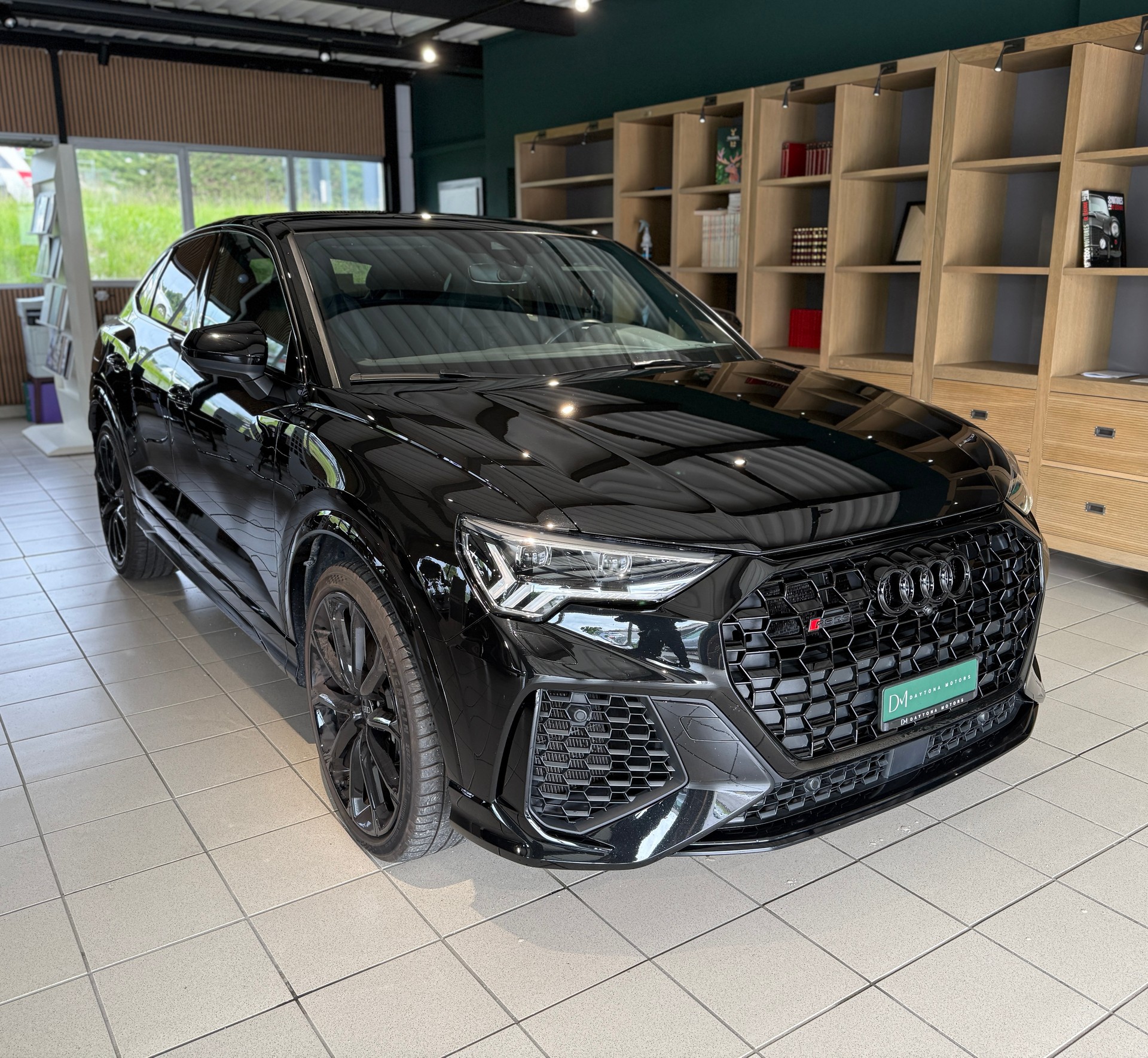 AUDI RS Q3 Sportback quattro S tronic-image-1