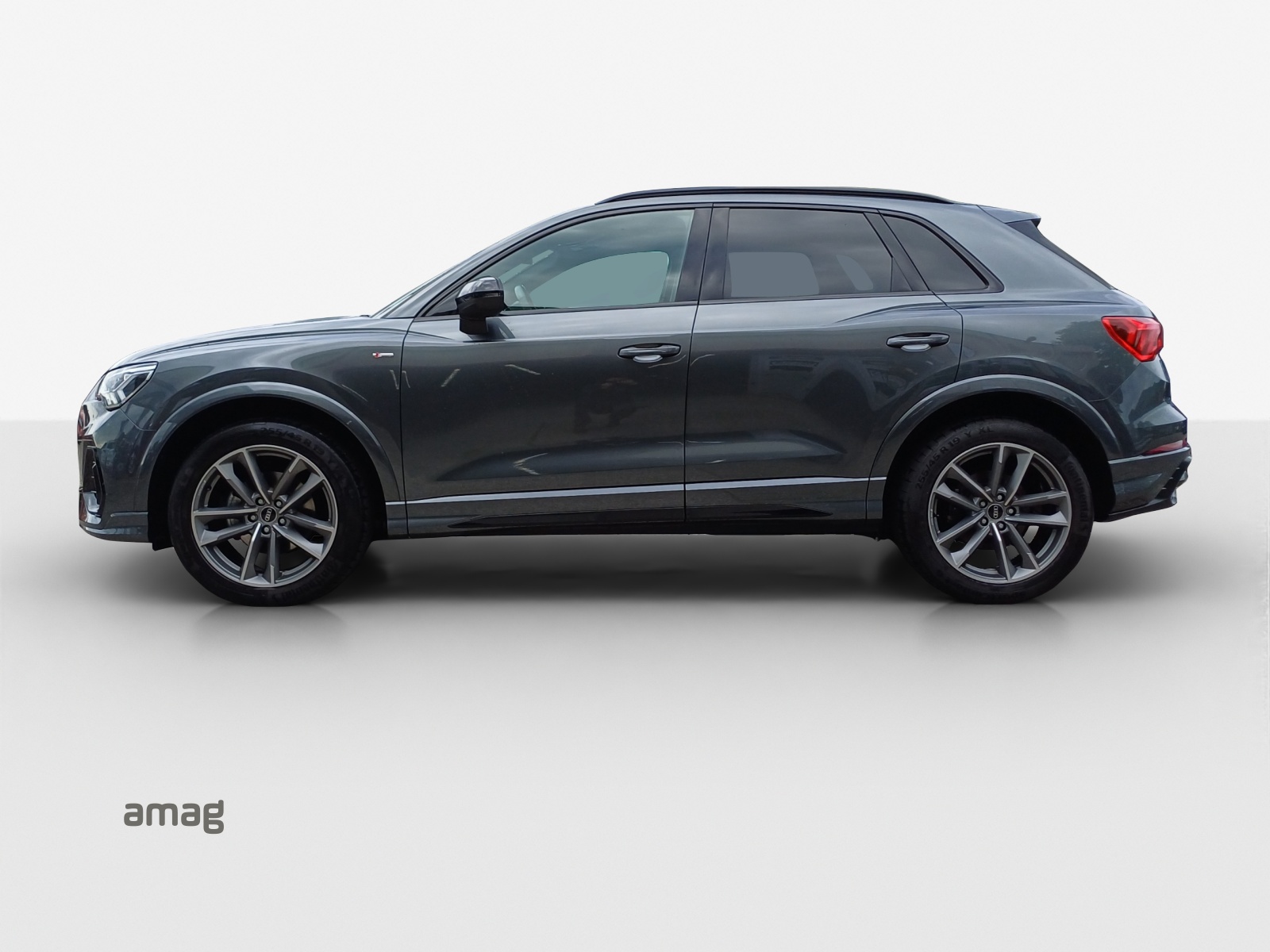AUDI Q3 35 TDI S line Attraction quattro S-tronic-image-1