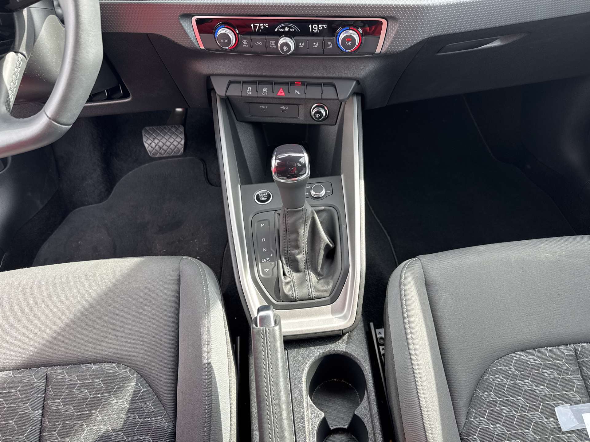 AUDI A1 Sportback 30 TFSi S-Line Black-Edition S-Tronic Automat-image-11