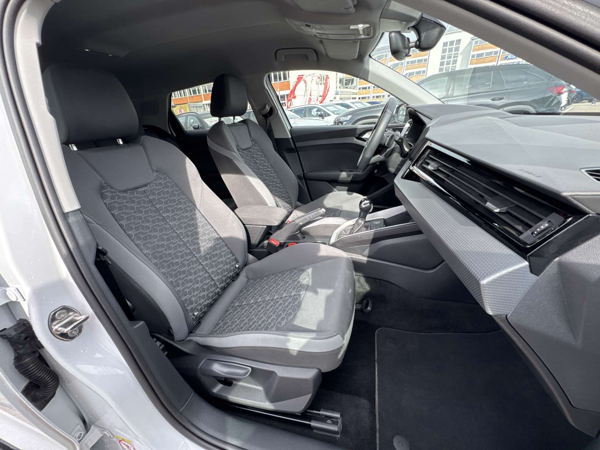 AUDI A1 Sportback 30 TFSi S-Line Black-Edition S-Tronic Automat-image-12