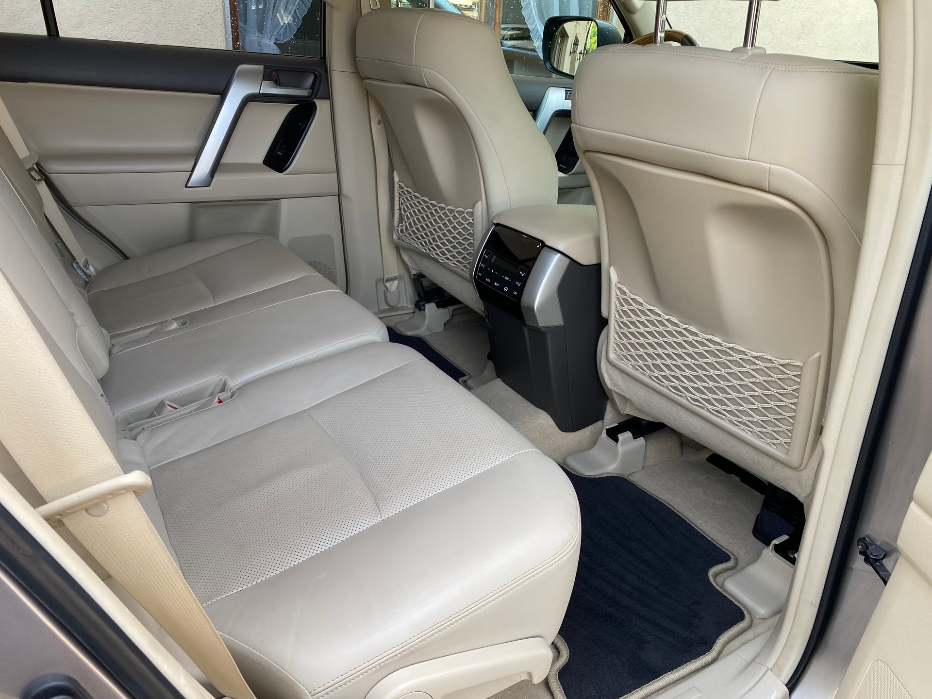 TOYOTA Land Cruiser 2.8TD Premium Automatic-image-7