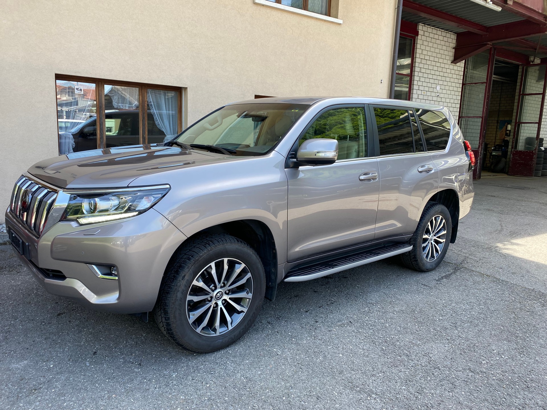 TOYOTA Land Cruiser 2.8TD Premium Automatic-image-13