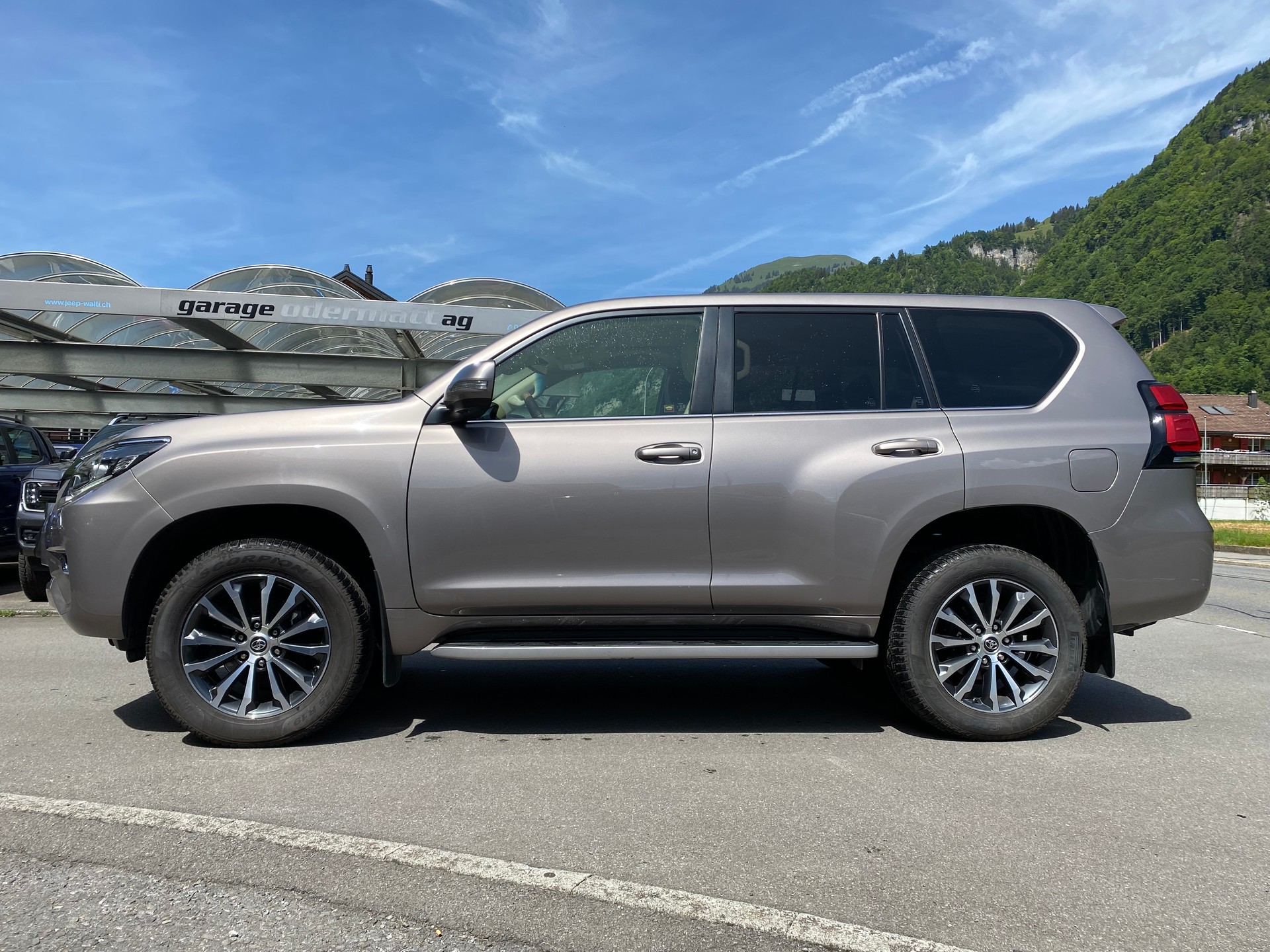 TOYOTA Land Cruiser 2.8TD Premium Automatic