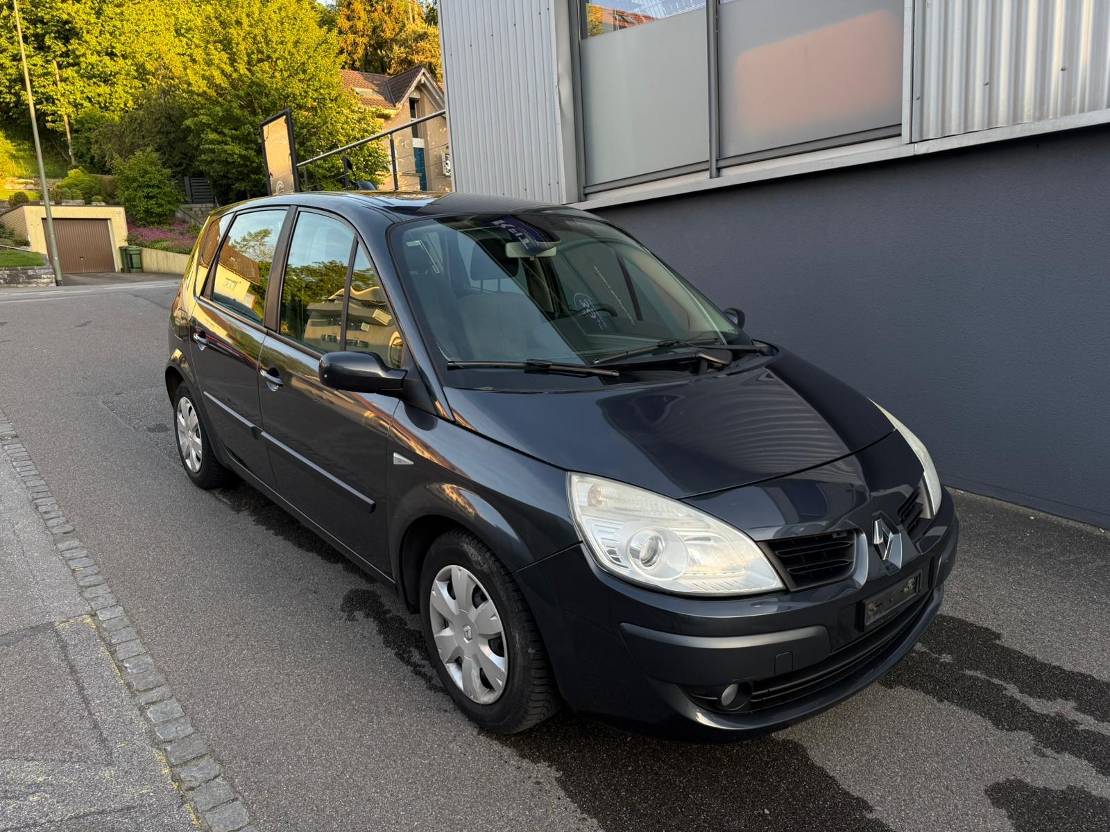 RENAULT Scénic 1.6 16V Fairway-image-0