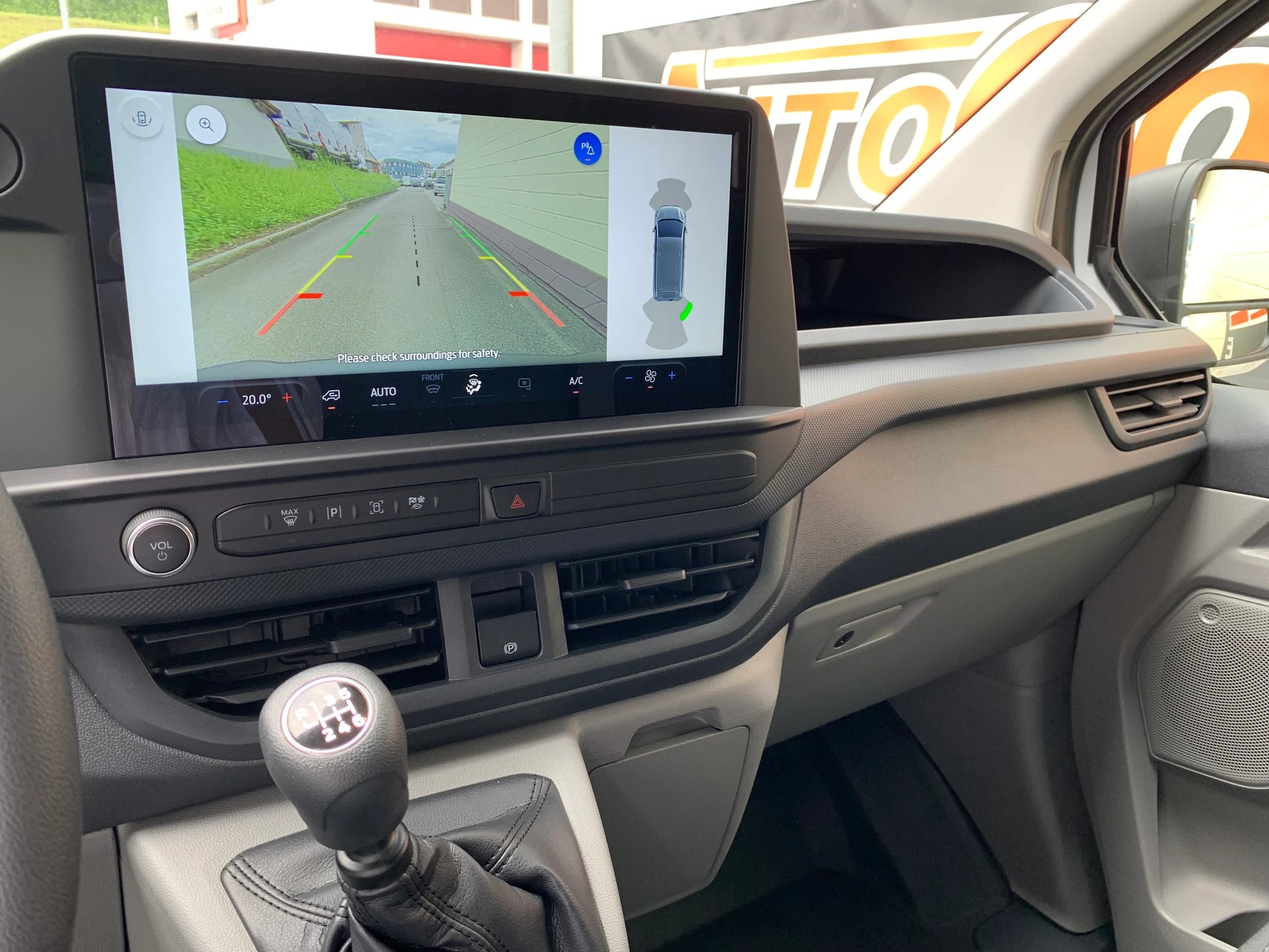 FORD Transit Custom VAN 320 L1H1 Trend-showroom-element-3
