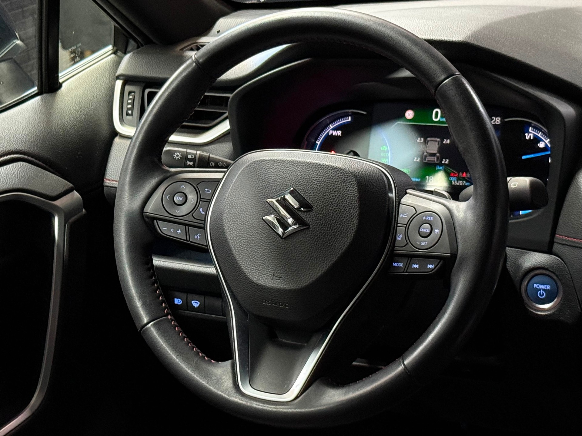 SUZUKI Across 2.5 Plug-in-Hybrid Compact Top E-CVT / TECHNOLOGIE TOYOTA RAV4 / Full Option-image-20