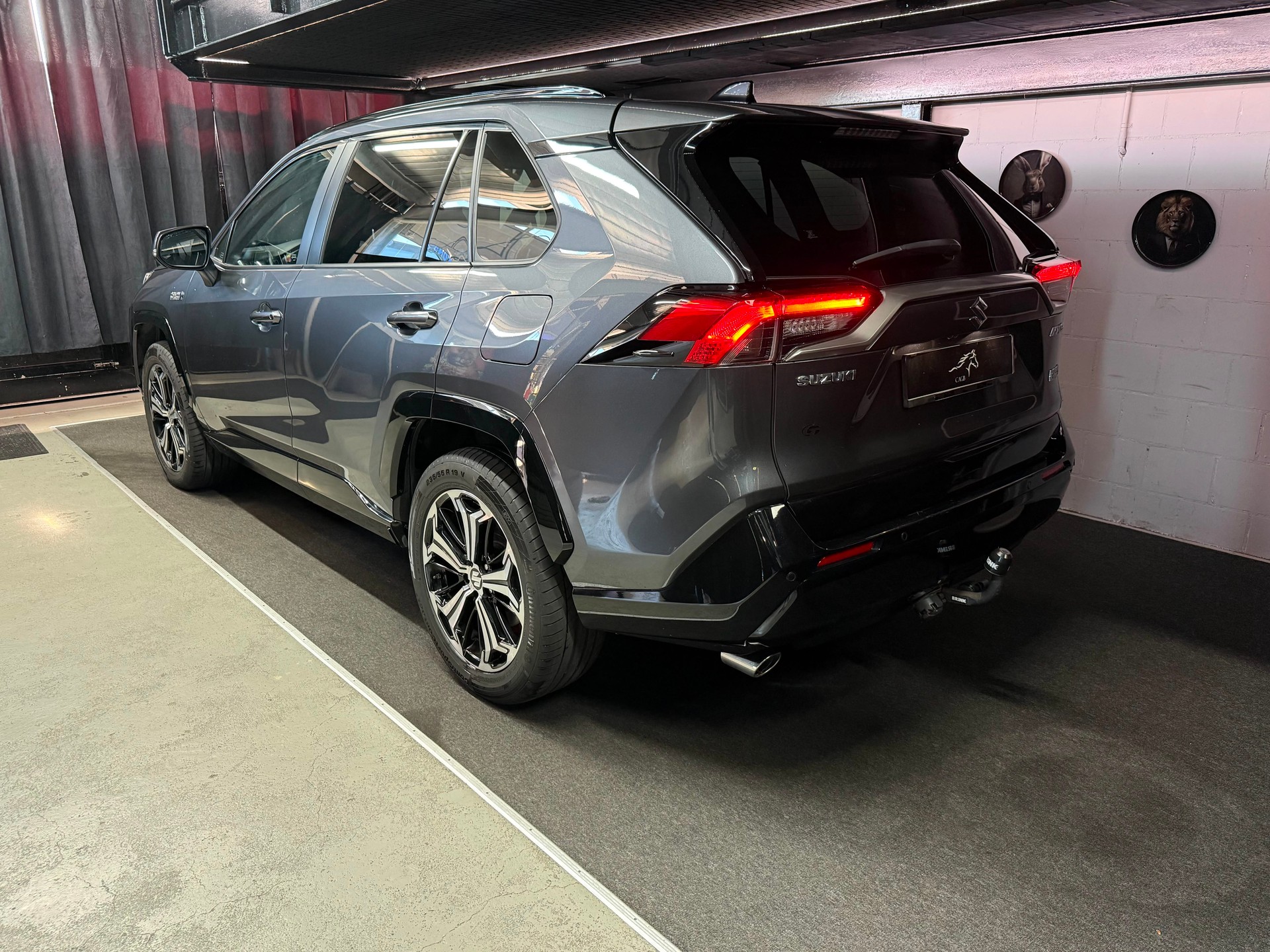 SUZUKI Across 2.5 Plug-in-Hybrid Compact Top E-CVT / TECHNOLOGIE TOYOTA RAV4 / Full Option-showroom-element-2