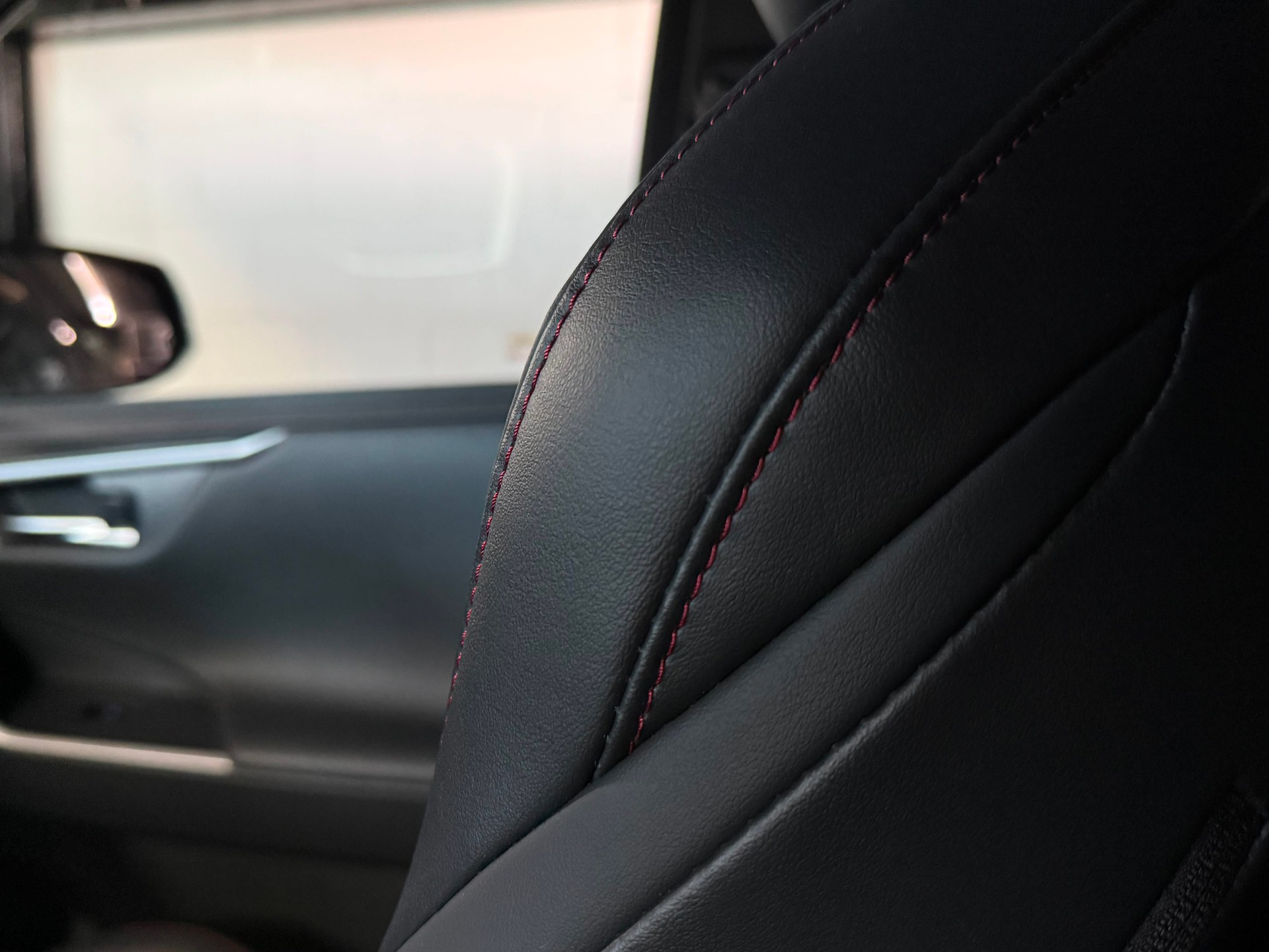 SUZUKI Across 2.5 Plug-in-Hybrid Compact Top E-CVT / TECHNOLOGIE TOYOTA RAV4 / Full Option-image-25