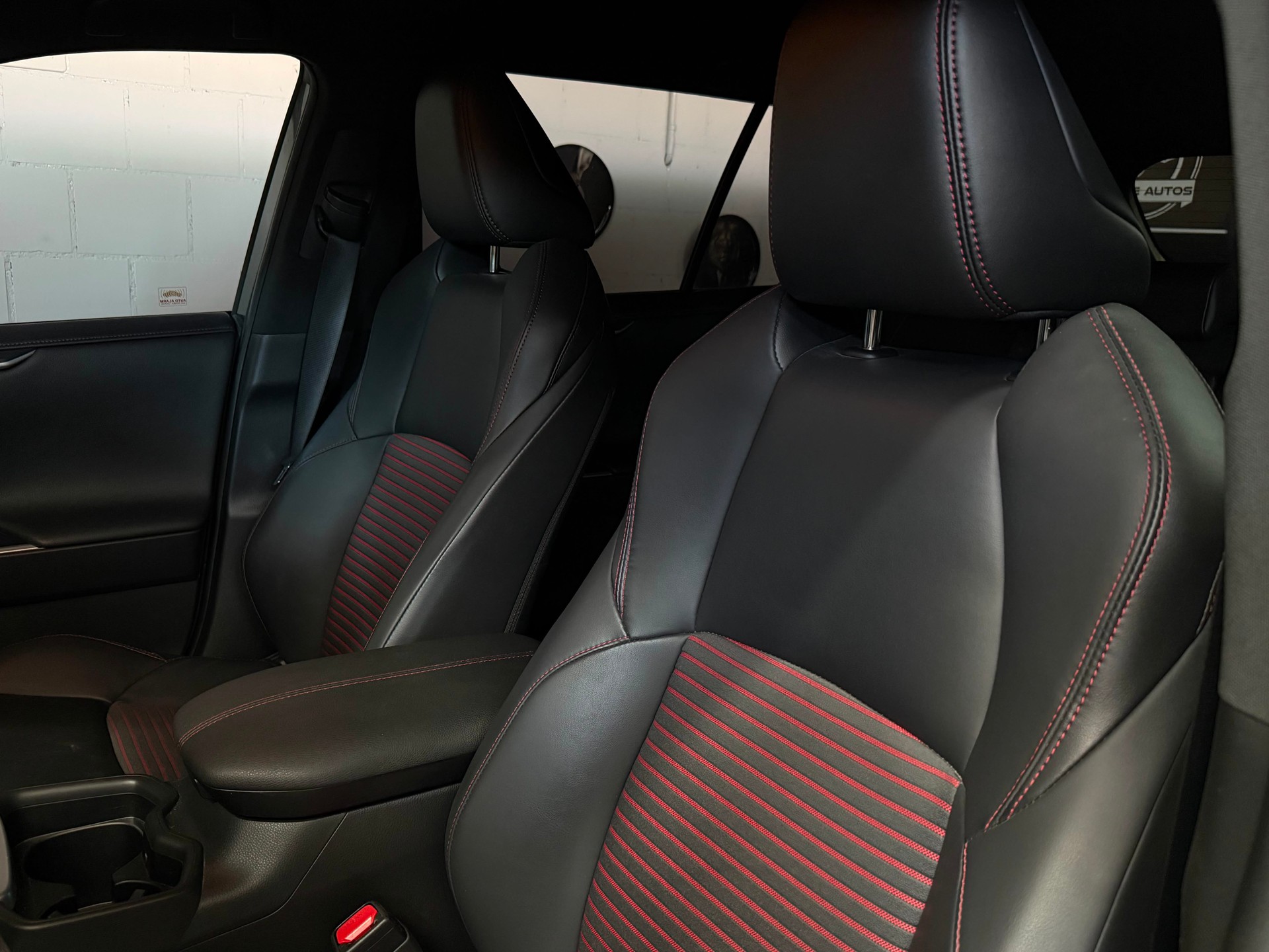 SUZUKI Across 2.5 Plug-in-Hybrid Compact Top E-CVT / TECHNOLOGIE TOYOTA RAV4 / Full Option-image-13