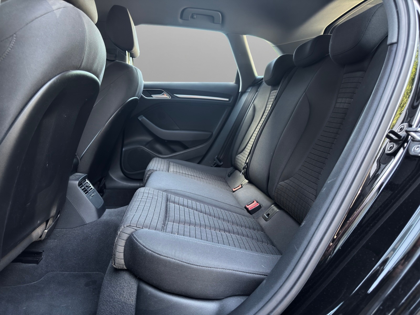 AUDI A3 Sportback 40 TFSI Sport quattro S-tronic-image-10