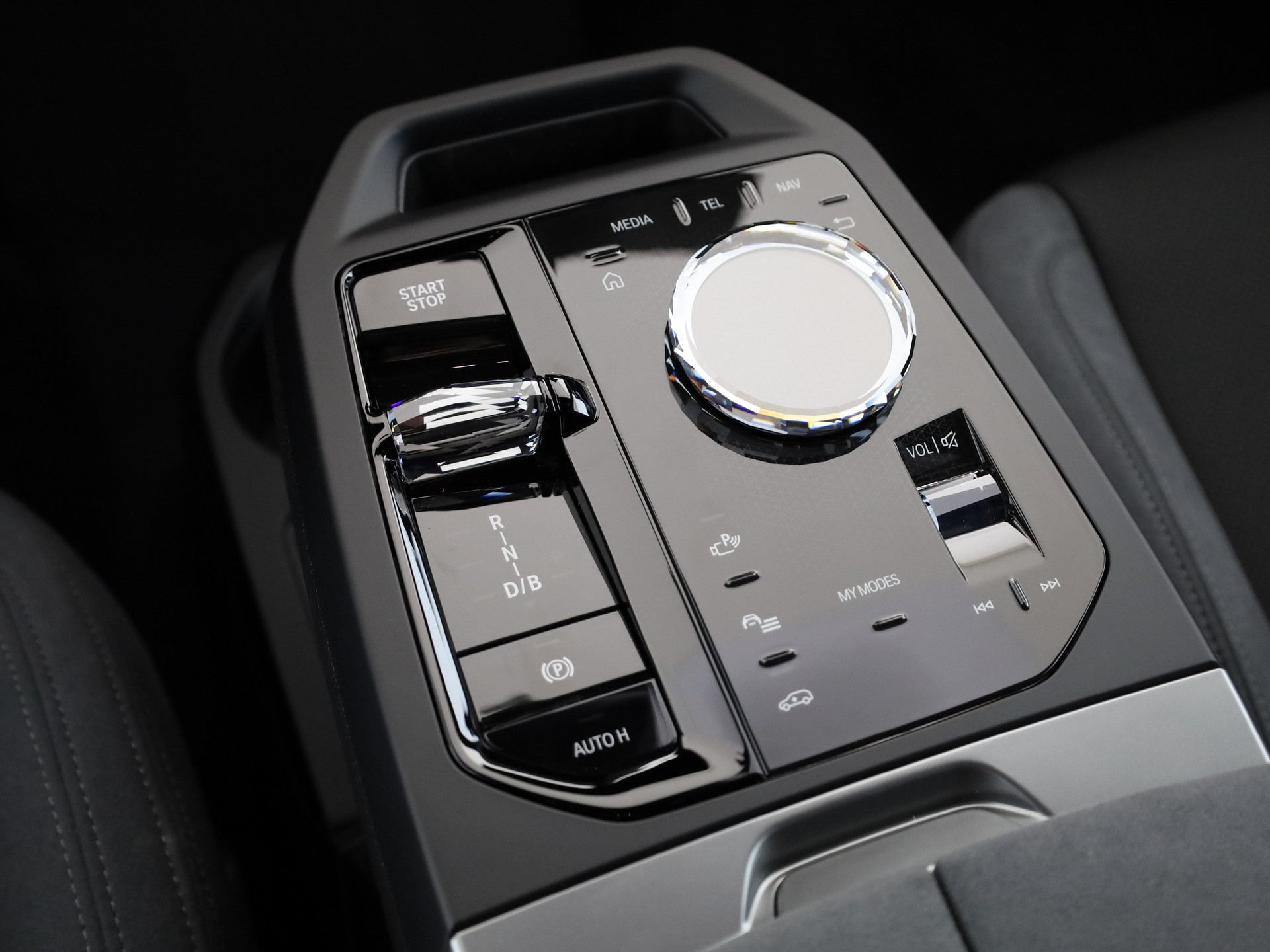 BMW iX xDrive60-image-20
