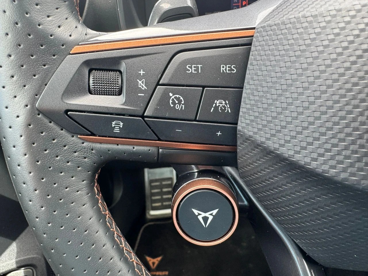 CUPRA Formentor 1.4 e-HYBRID pHEV VZ DSG-image-12