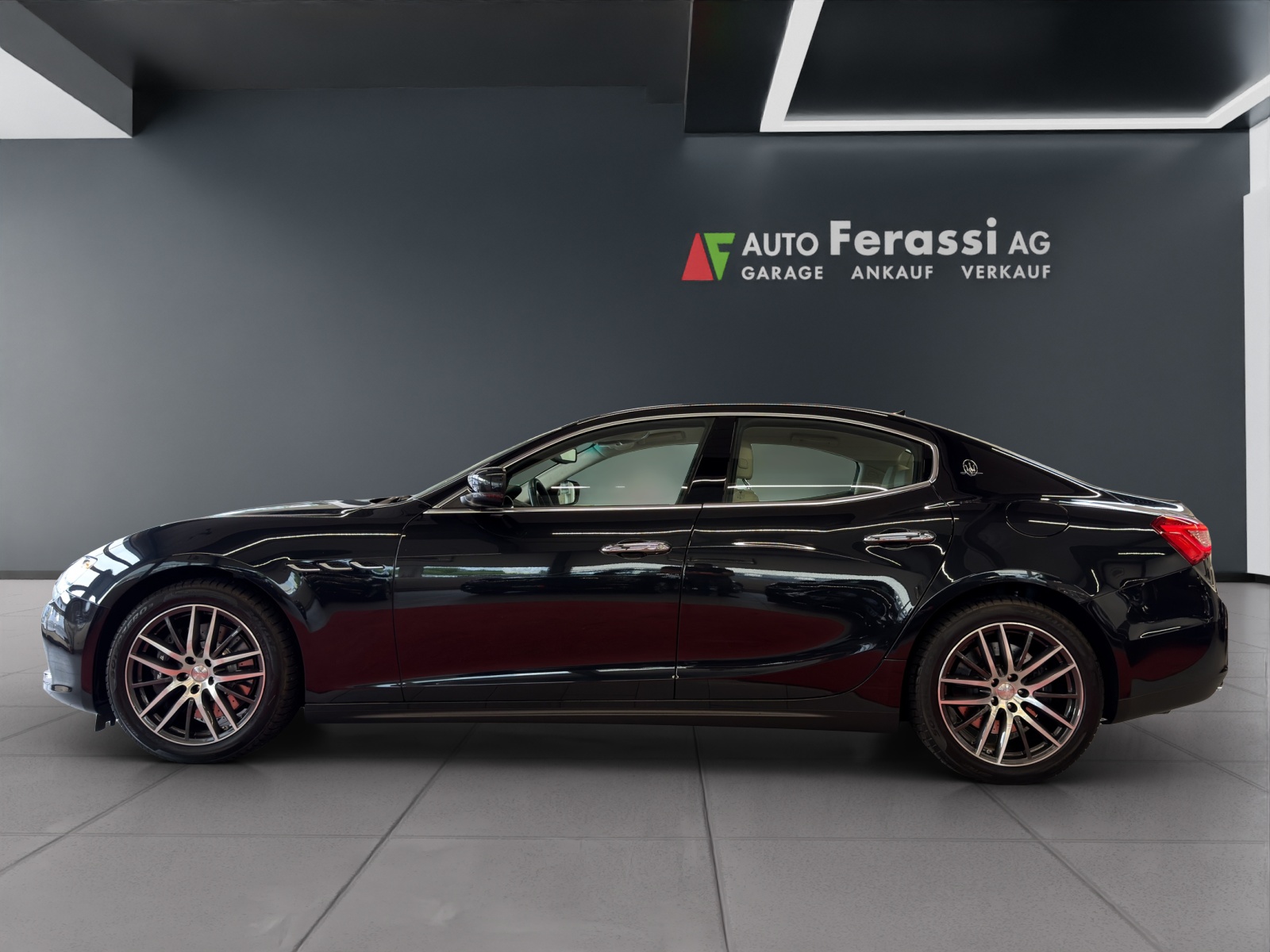 MASERATI Ghibli 3.0 V6 Automatica-image-1