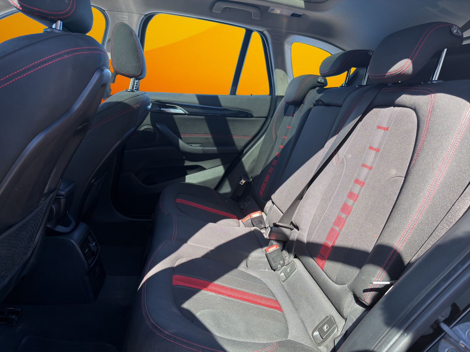 BMW X1 sDrive 18d xLine-image-11