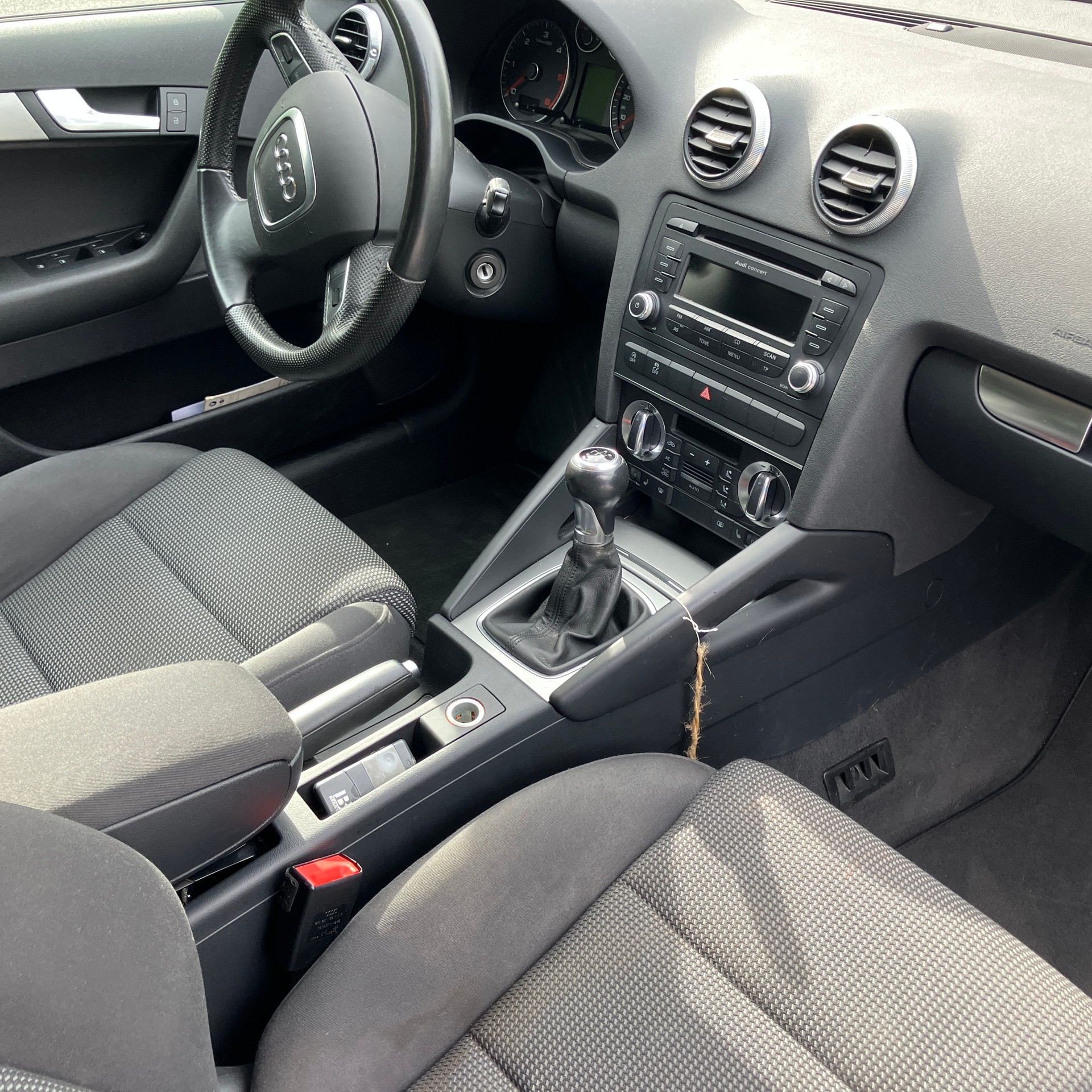 AUDI 2.0 TDI 140 Snow quat.-image-4