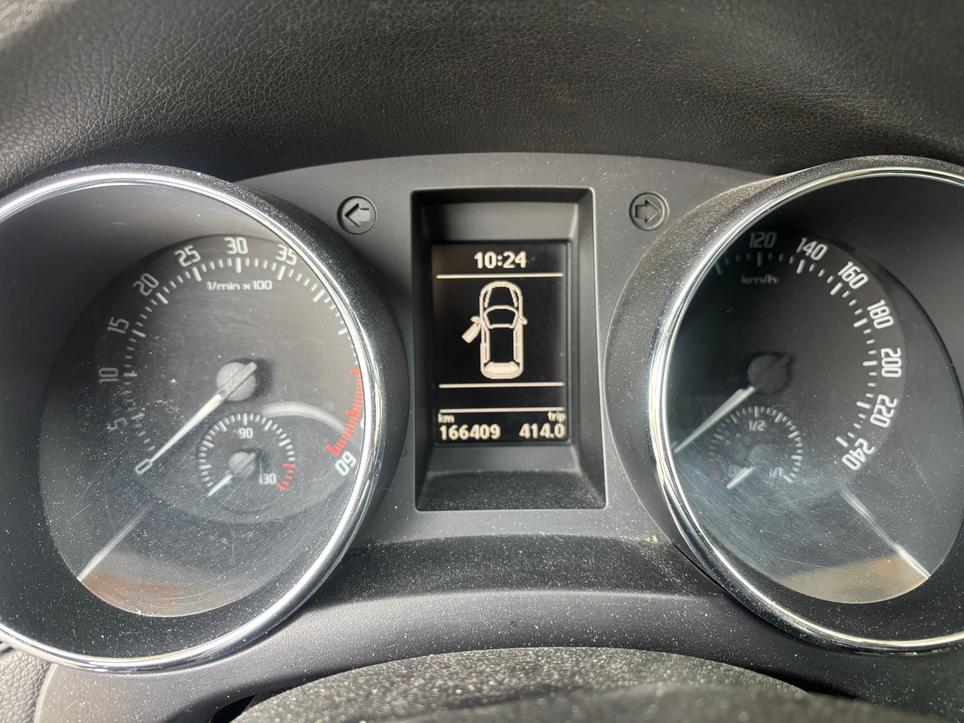 SKODA Yeti 2.0 TDI Experience 4x4 DSG-image-9