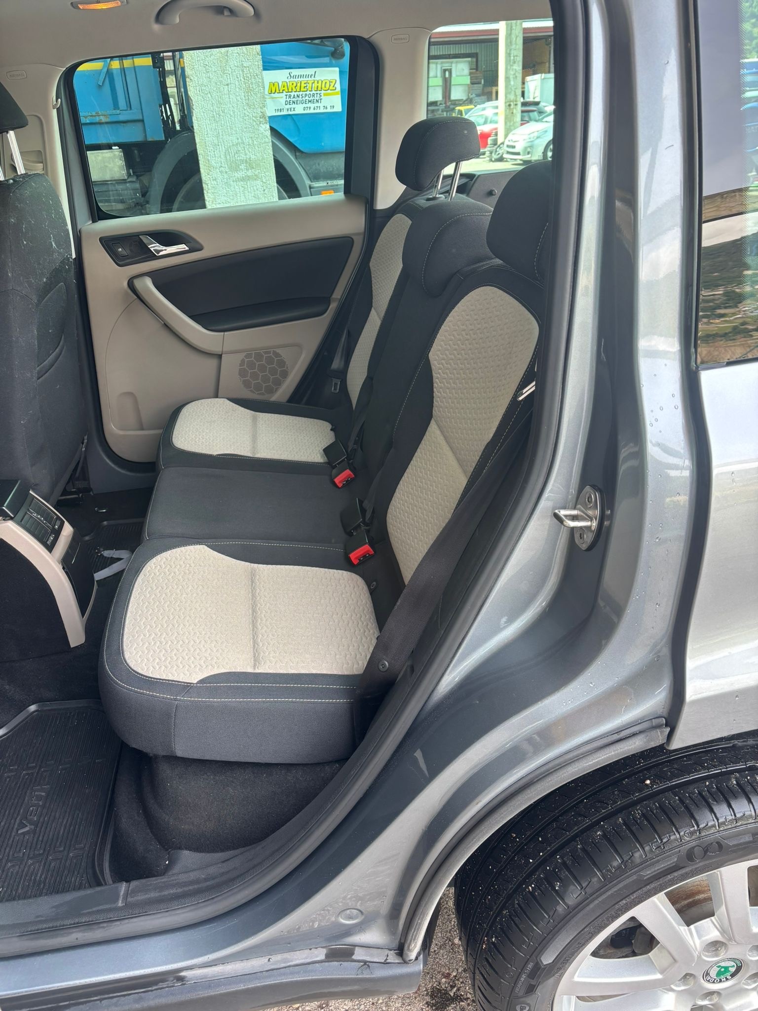 SKODA Yeti 2.0 TDI Experience 4x4 DSG-image-14