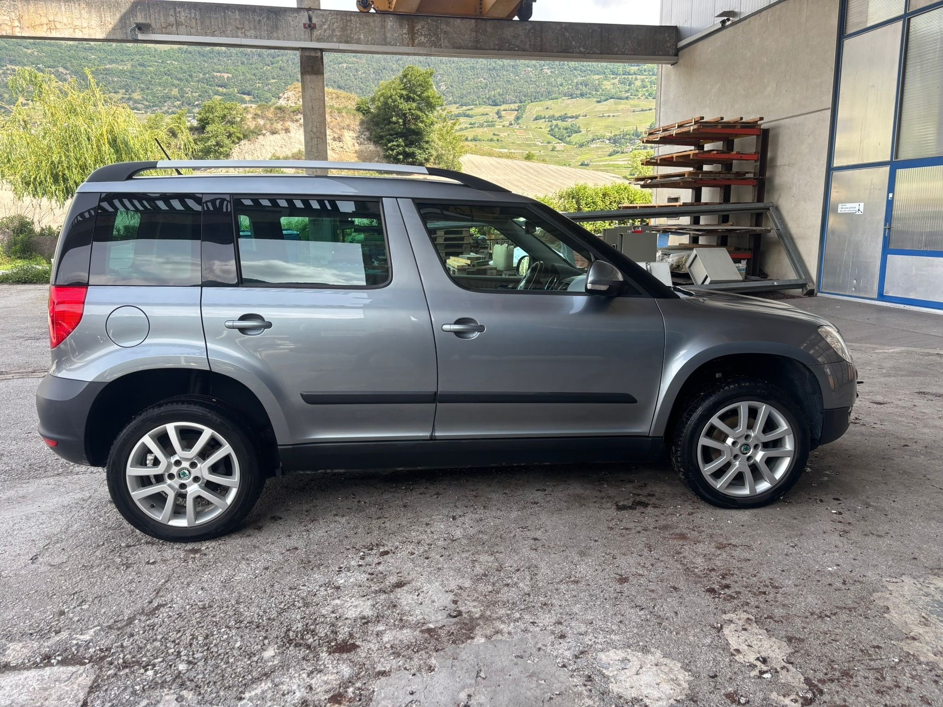 SKODA Yeti 2.0 TDI Experience 4x4 DSG-image-4