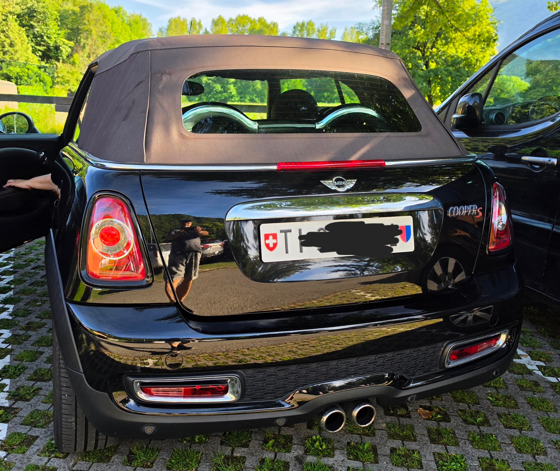 MINI 1.6i Cooper S-image-1