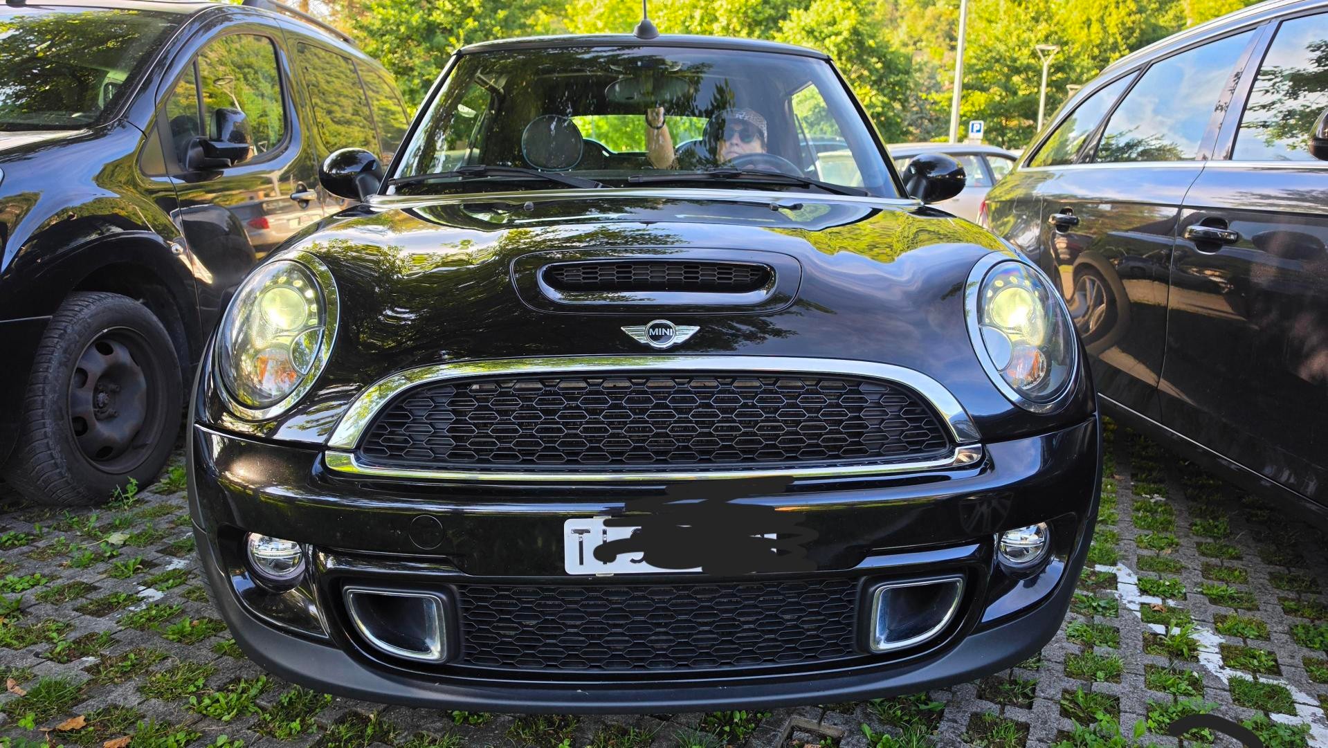 MINI 1.6i Cooper S-image-2