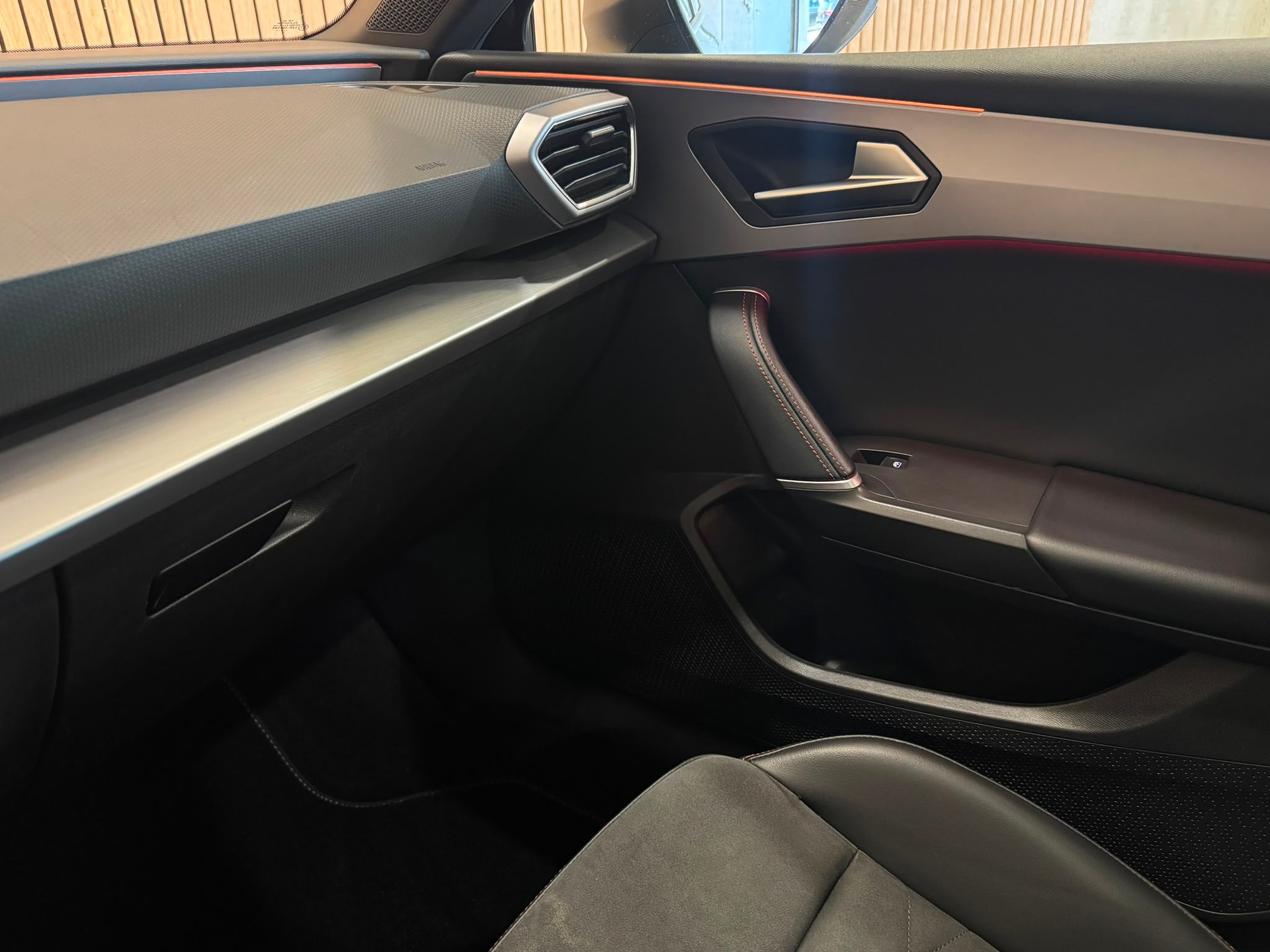 SEAT Leon ST 1.5 eTSI mHEV DSG Hola FR-image-18
