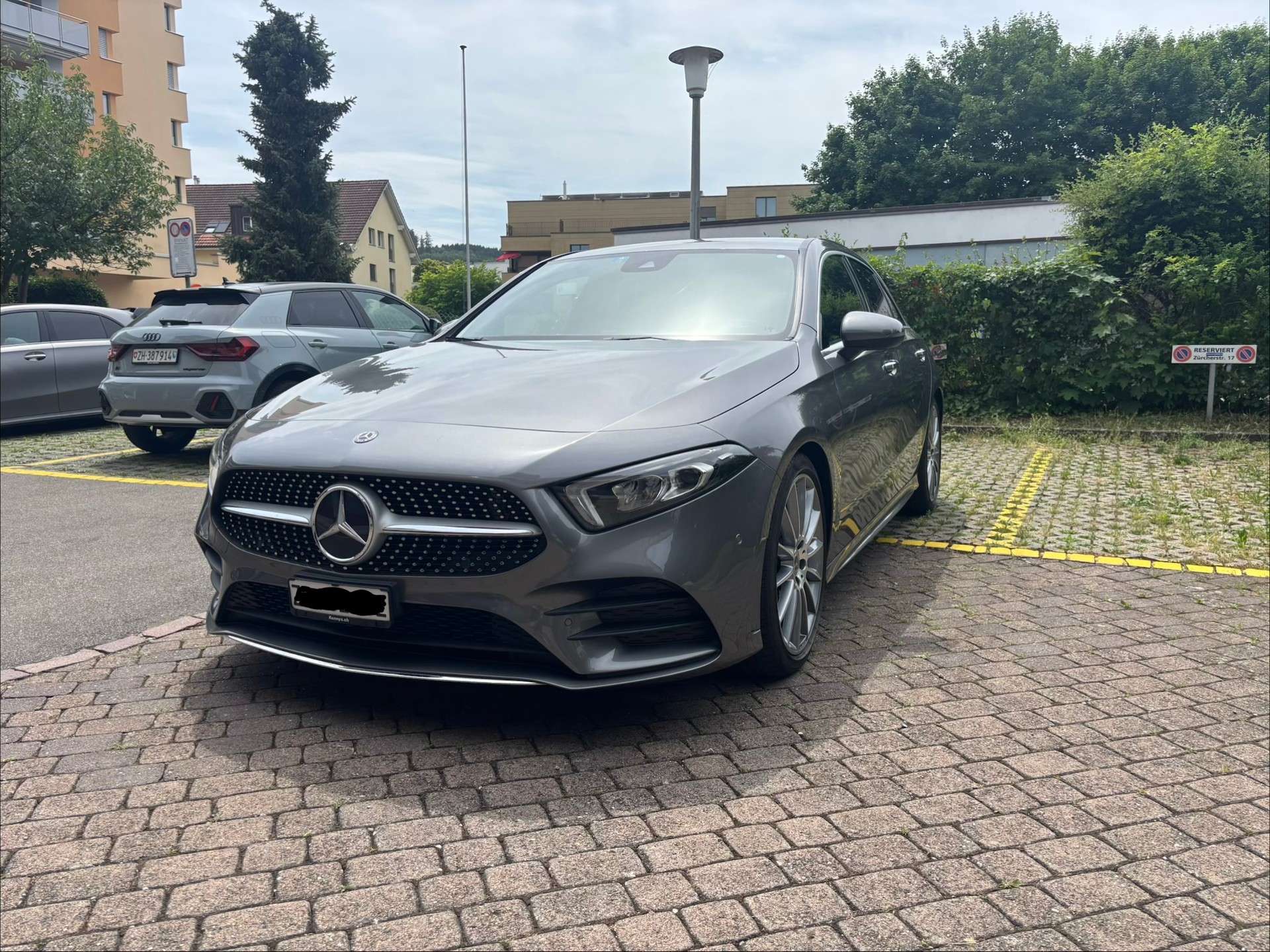 MERCEDES-BENZ A 220 AMG Line 4m-image-0