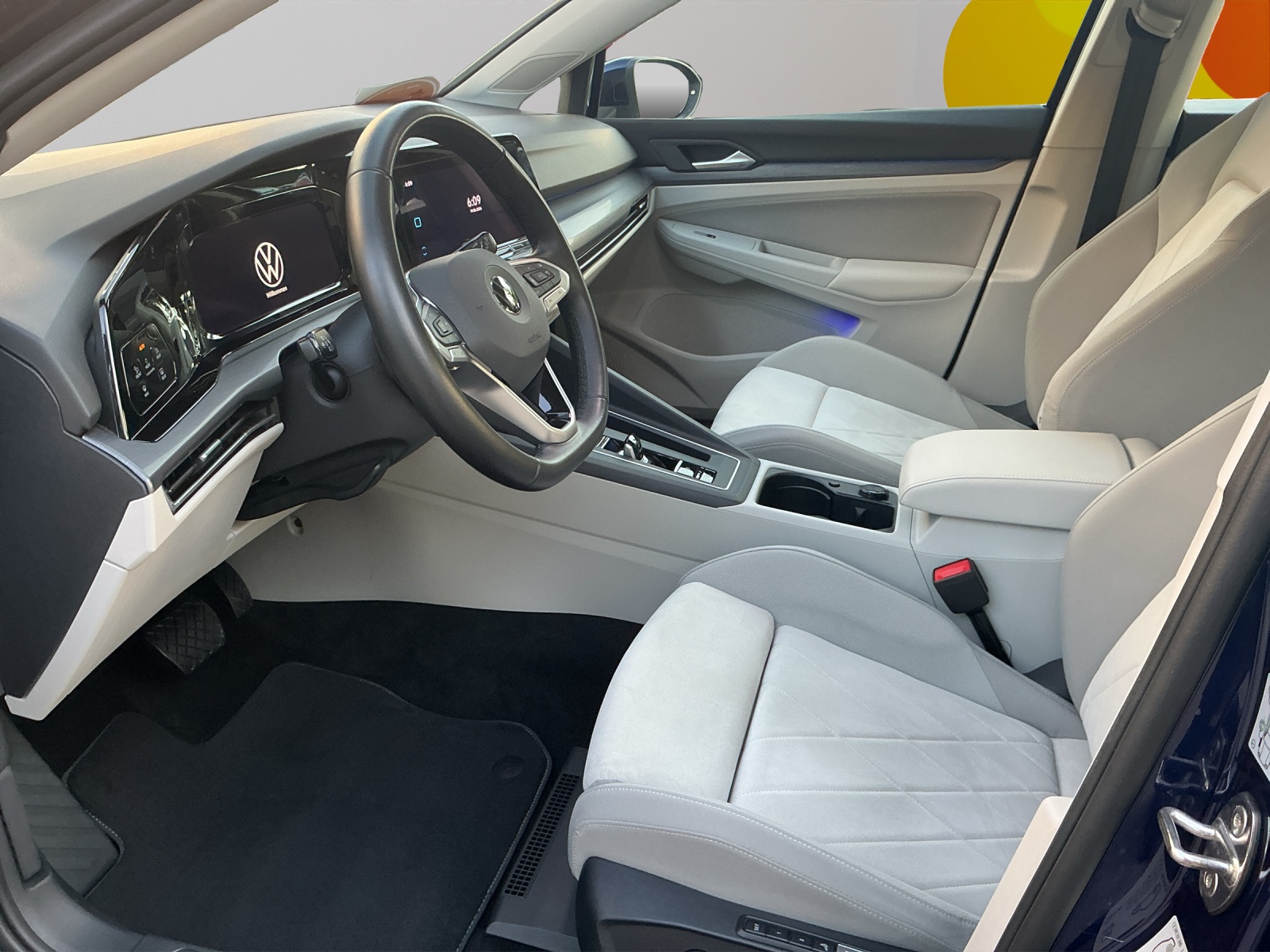 VW Golf 1.5 eTSI mHEV ACT Style DSG-image-4