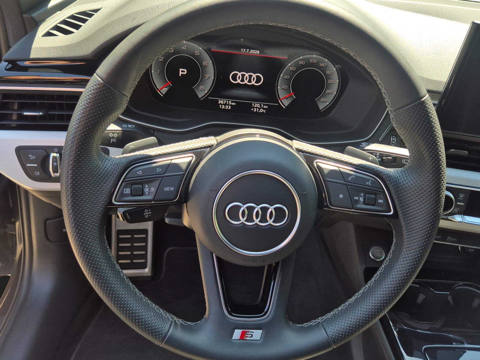 AUDI A4 Avant 40 TFSI S line S-tronic quattro-image-9