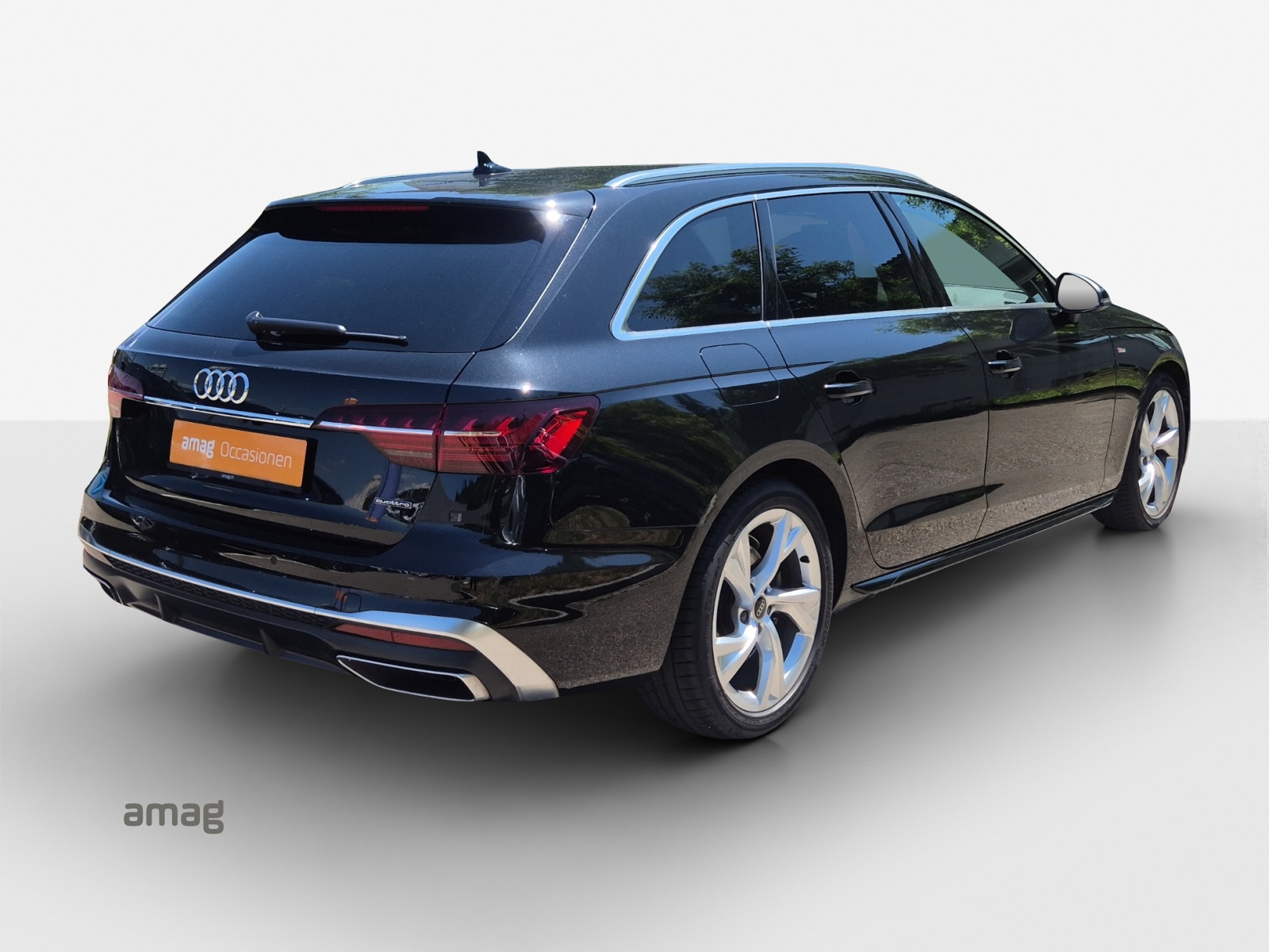 AUDI A4 Avant 40 TFSI S line S-tronic quattro-image-4