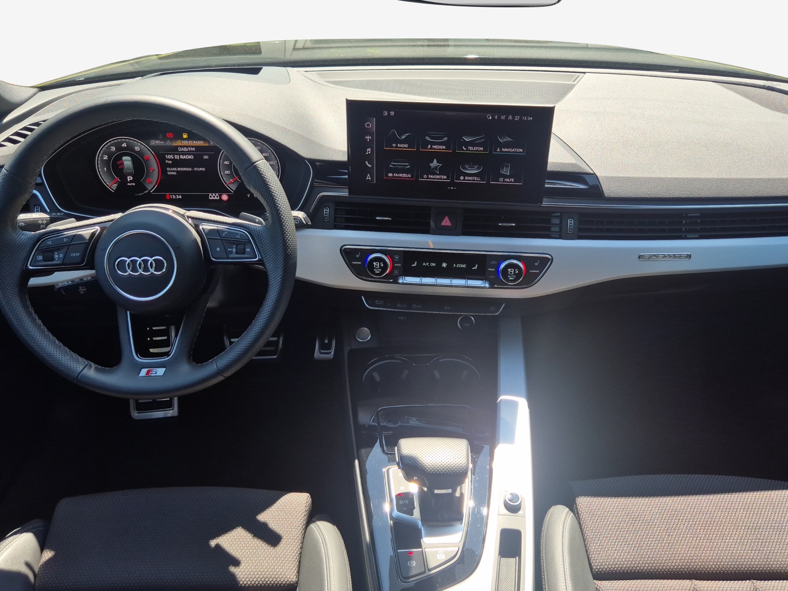 AUDI A4 Avant 40 TFSI S line S-tronic quattro-image-8