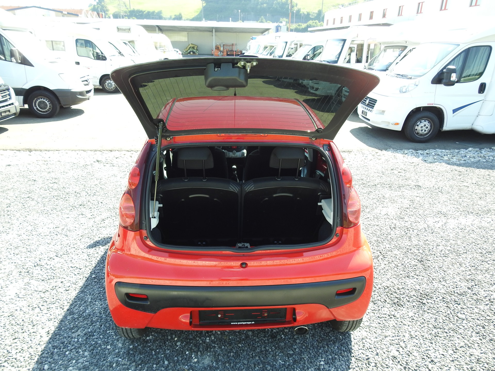PEUGEOT 107 1.0 Active-image-10