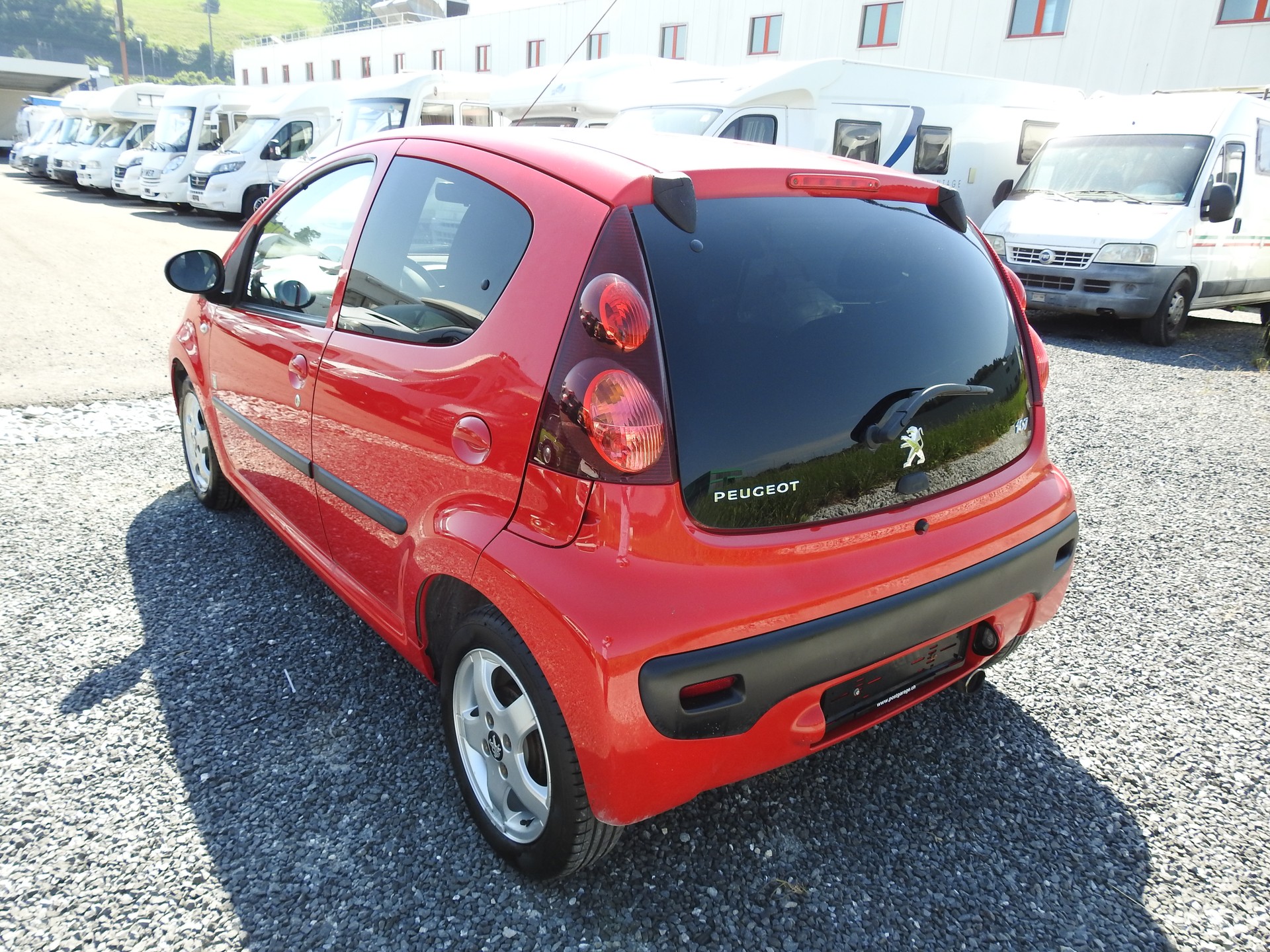 PEUGEOT 107 1.0 Active-image-3