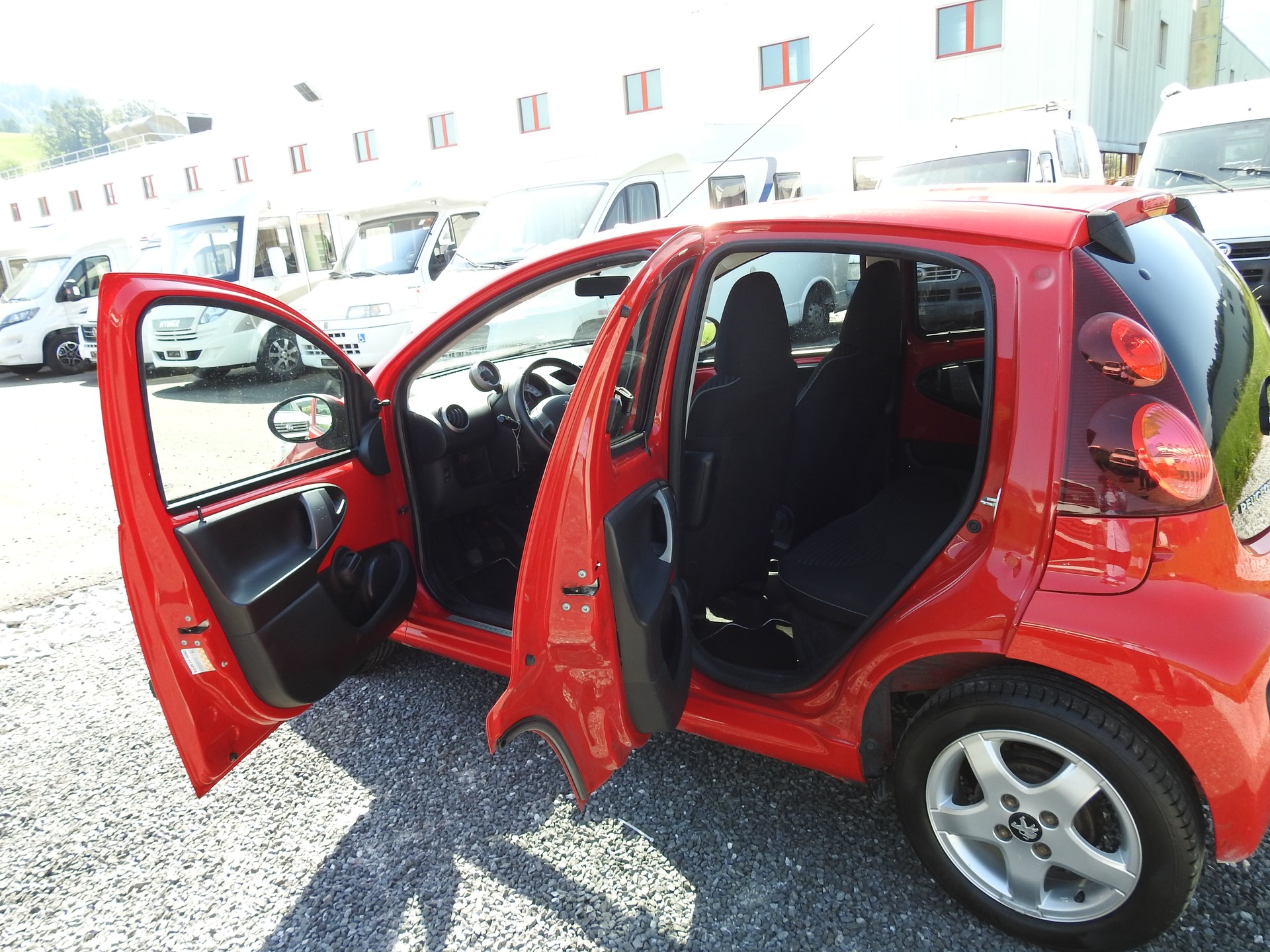 PEUGEOT 107 1.0 Active-image-14