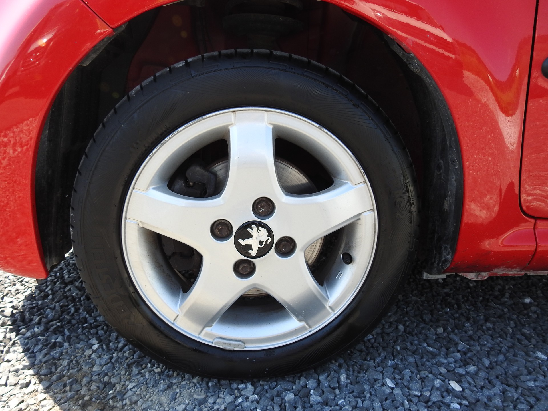 PEUGEOT 107 1.0 Active-image-8