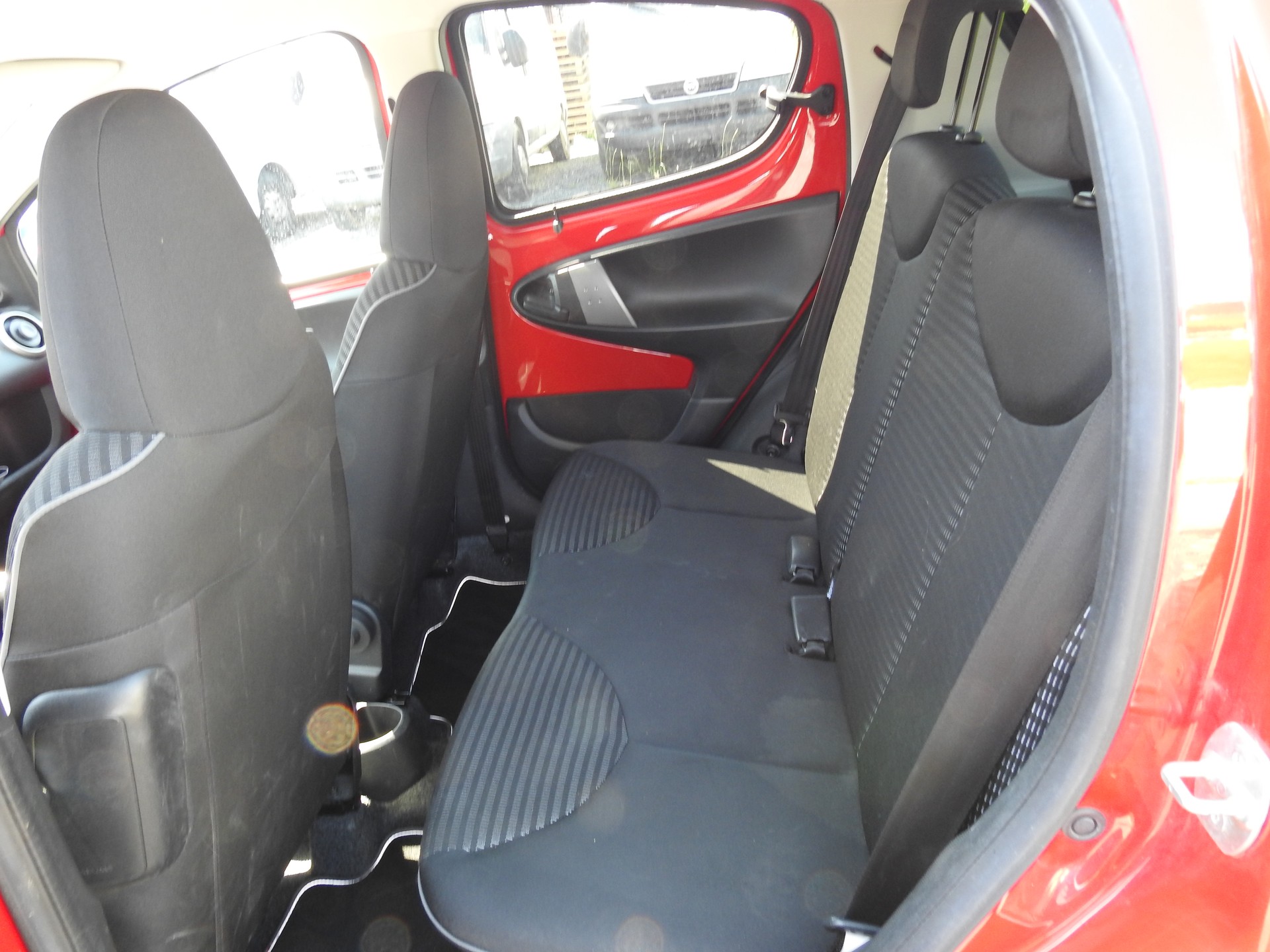 PEUGEOT 107 1.0 Active-image-13