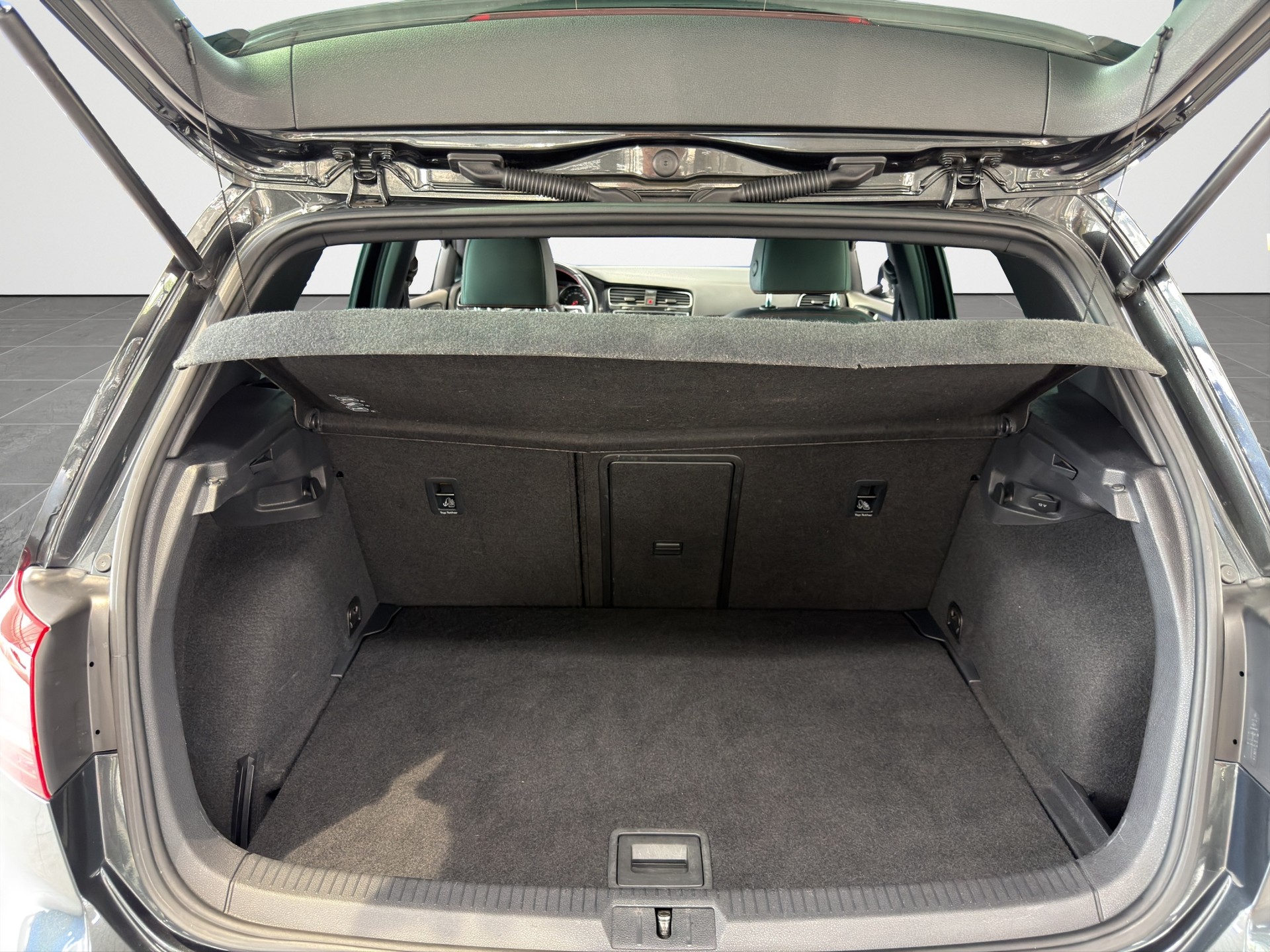 VW Golf 2.0 TSI GTI Performance-image-13