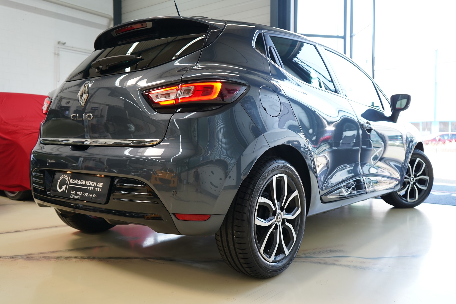RENAULT Clio 0.9 12V Intens-image-8