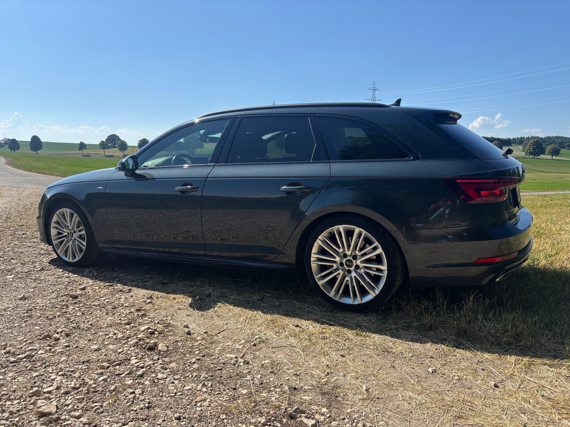 AUDI 2.0 45 TFSI Sport quattro S-Tronic-image-2