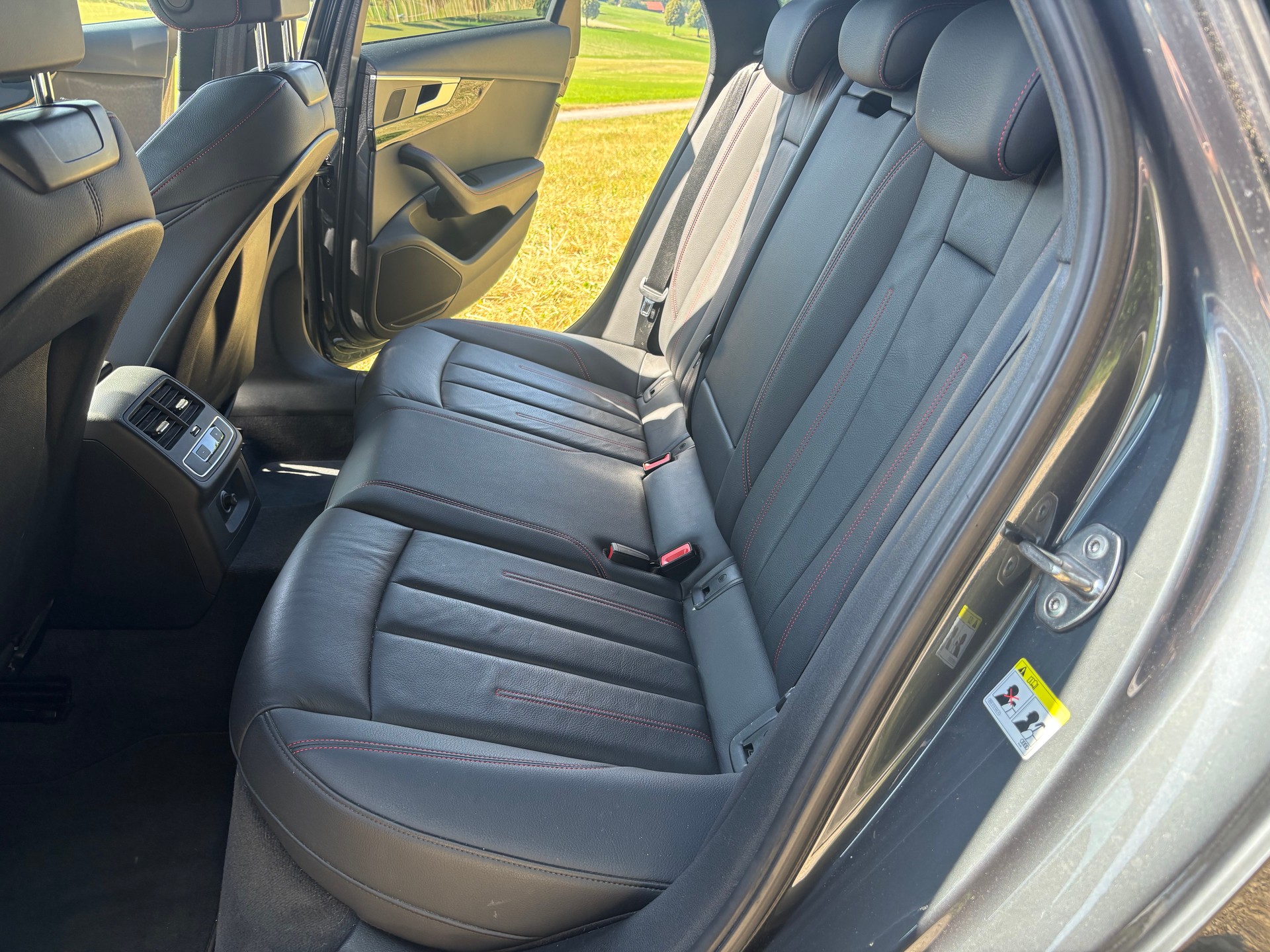 AUDI 2.0 45 TFSI Sport quattro S-Tronic-image-1