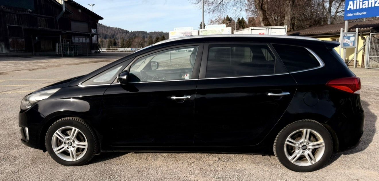 KIA Carens 1.7 CRDi Style DCT-image-7