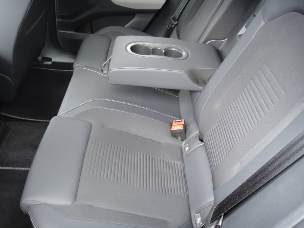 FORD Capri Extended Range Premium-image-9