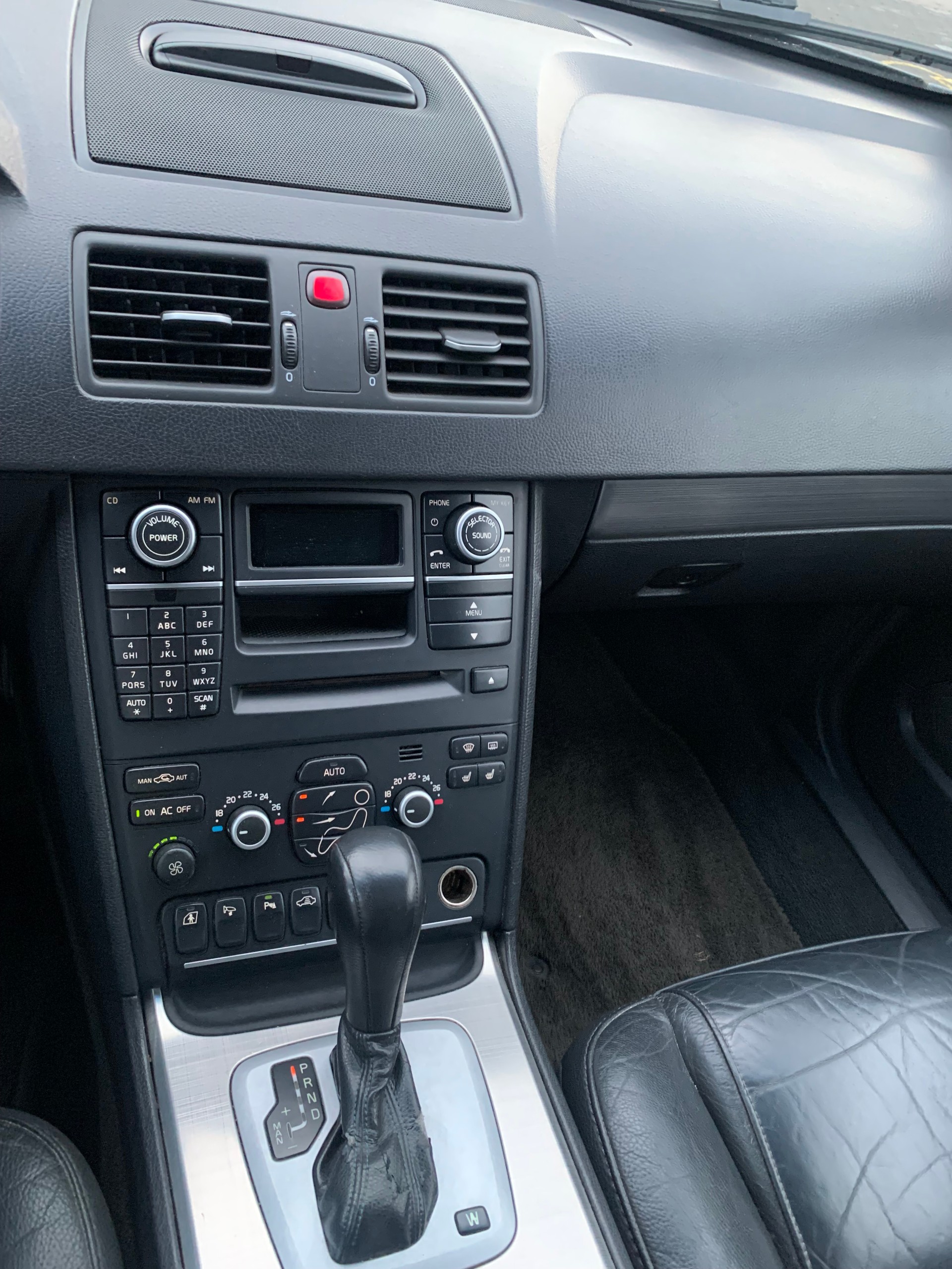 VOLVO XC90 D5 AWD Summum-image-7